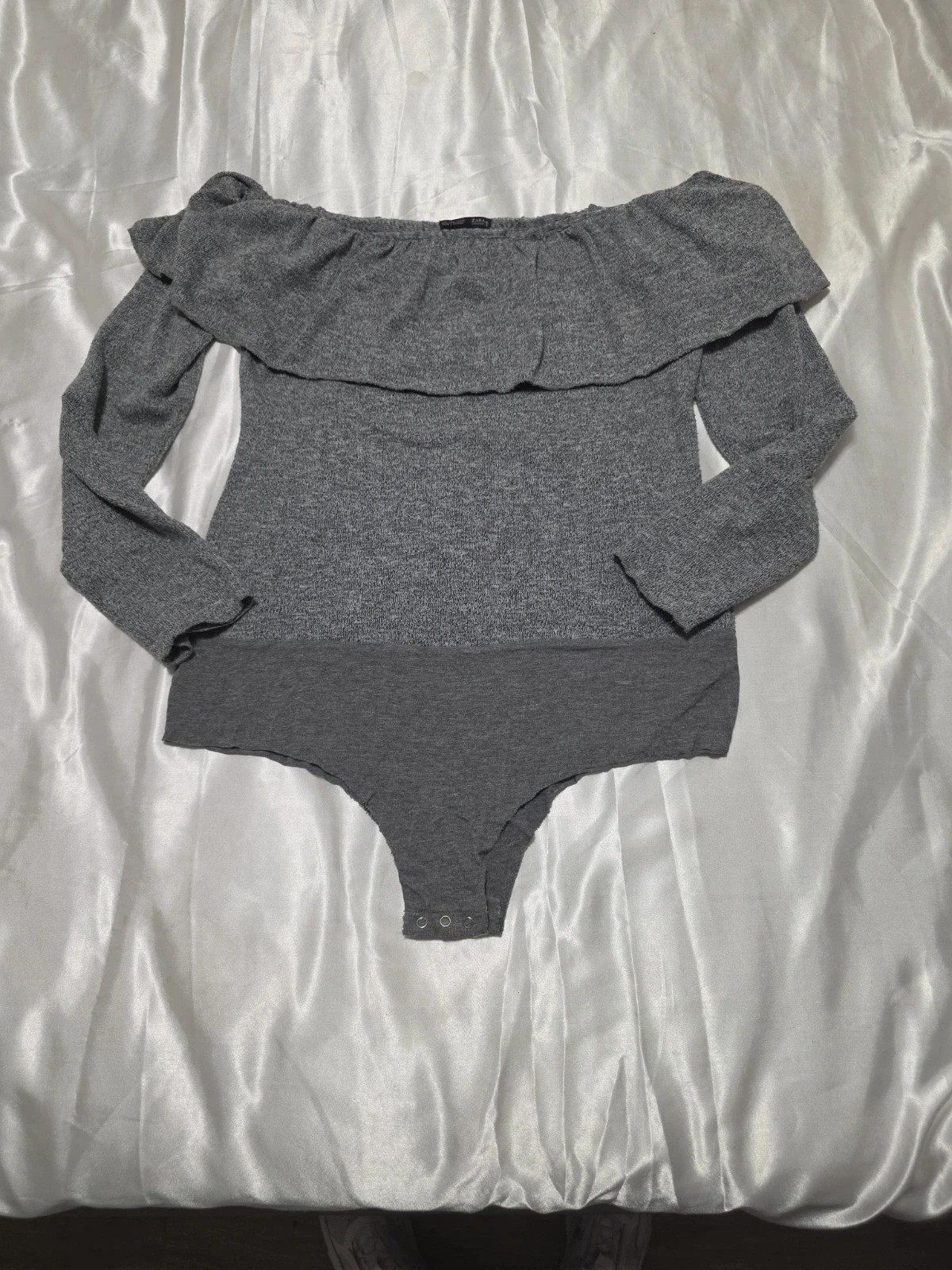 Body a volant épaules dénudées – Zara – taille M / 38 / 10 4
