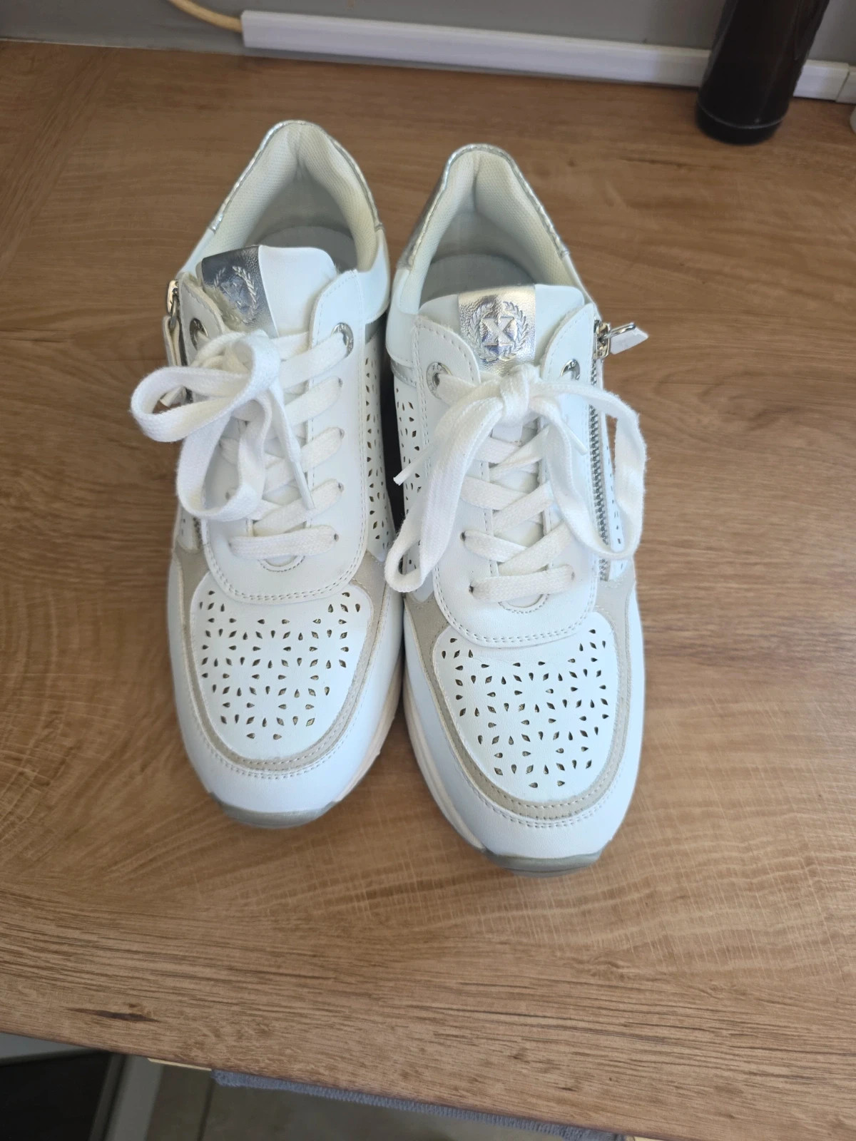 Basket blanches – Footwear – taille 41 2