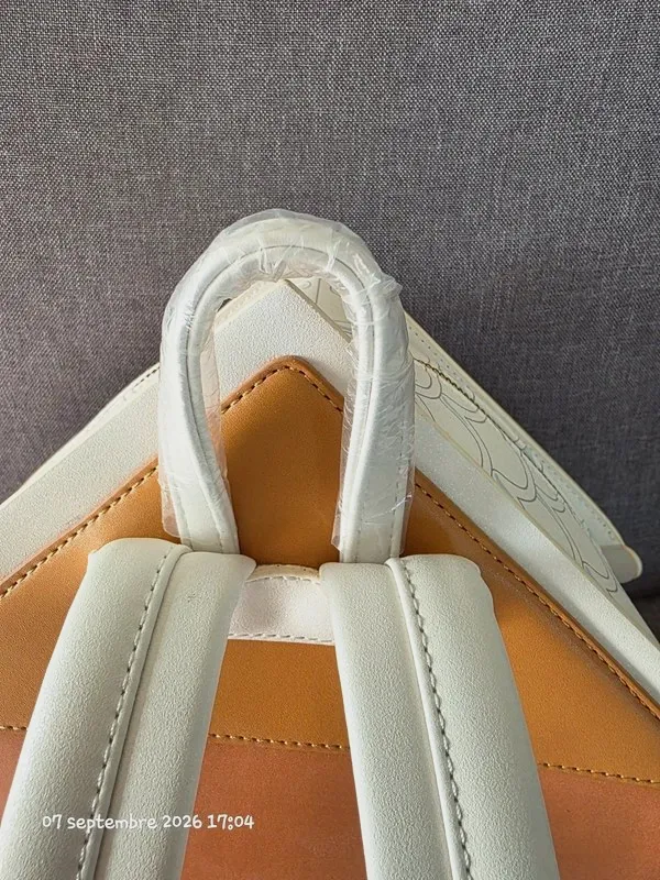Sac à dos Disney Loungefly Gingerbread house -LA maison en pain d'épice – Loungefly – taille Taille unique 2