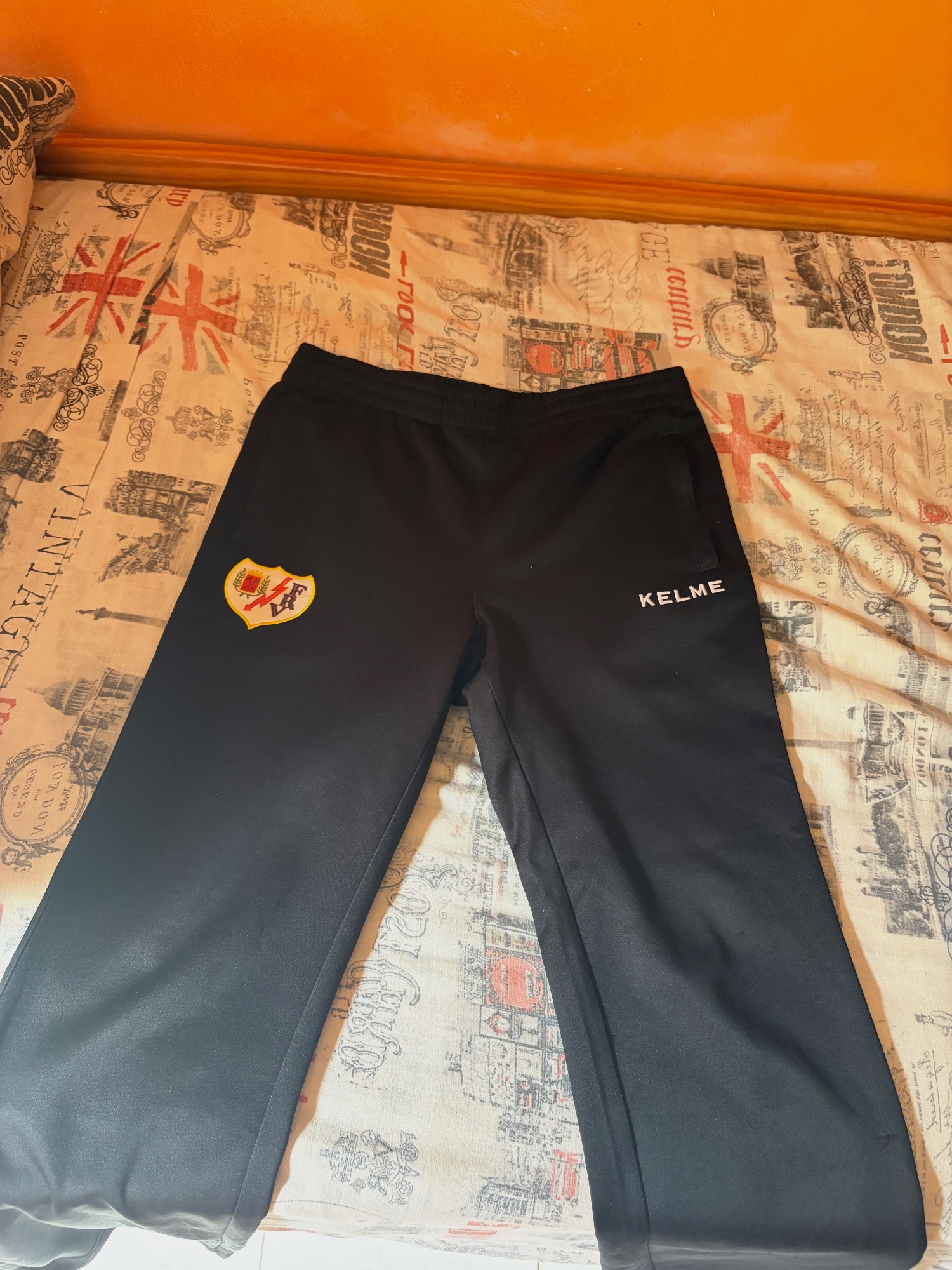Pantalón de chándal Rayo Vallecano Kelme negro – Kelme – taille XS