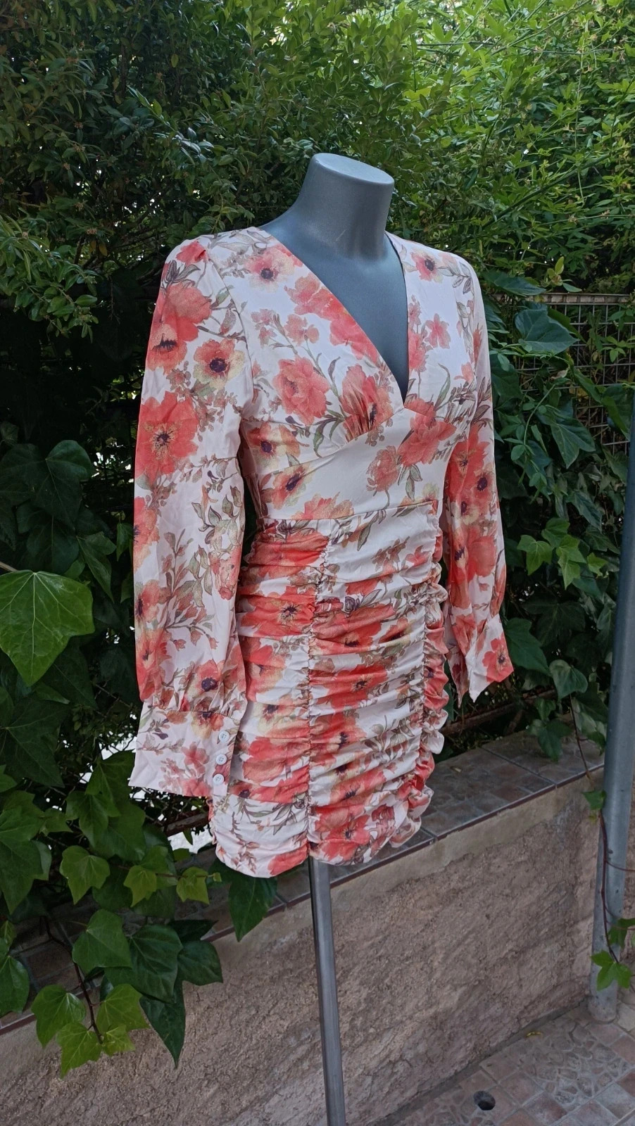 Vestido Corto Fruncido con Estampado Floral Romántico 🌈 – La Boutique – taille S / 36 / 8 3