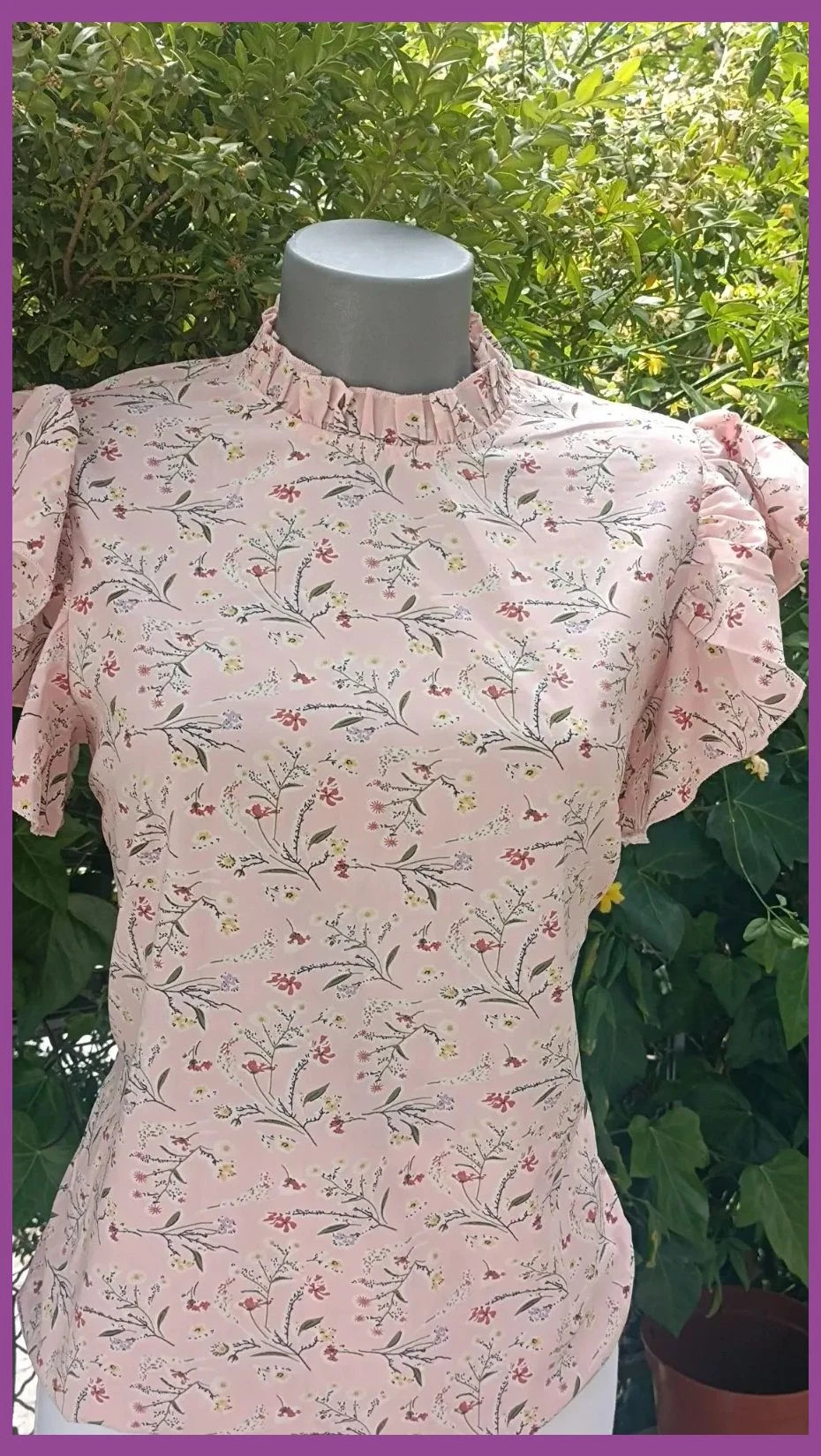 Blusa Floral Rosa con Volantes y Cuello Victoriano 🌈 – La Boutique – taille M / 38 / 10 4