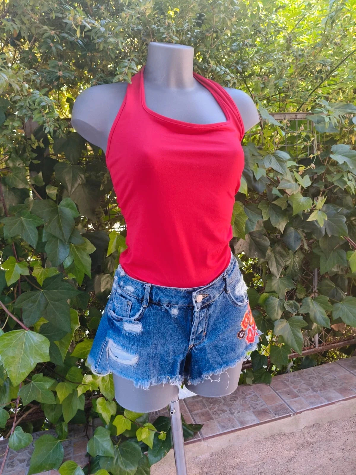 Shorts Vaqueros Rotos Zara Trafaluc – Talla 38 – Detalles Bordados de Flores 💐 – Zara – taille M / 38 / 10 4