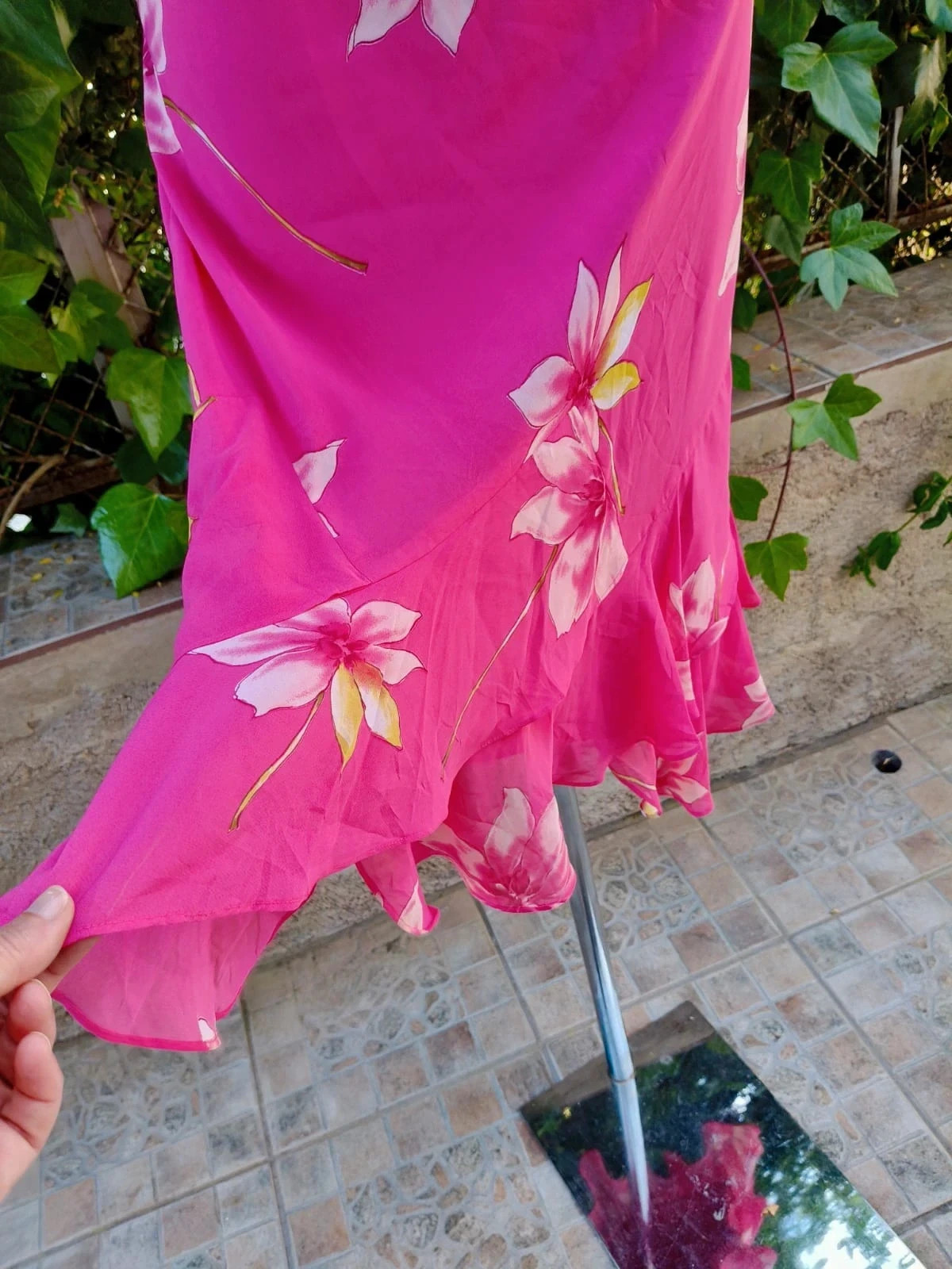 Falda Midi Floral Rosa Fucsia - Estilo Romántico/Boho 🌈 – La Boutique – taille XL / 42 / 14 5