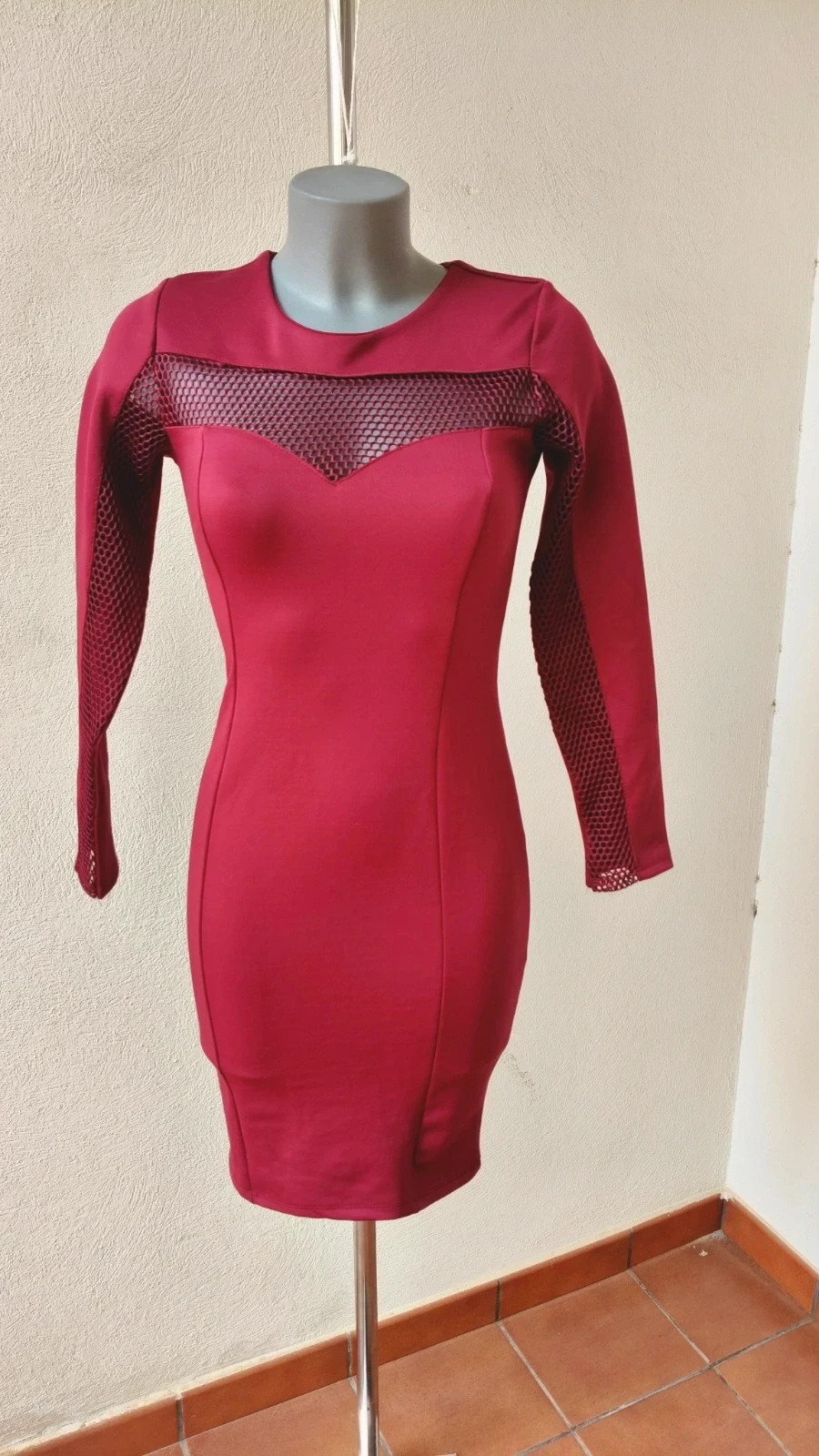 Vestido Ajustado Burdeos con Rejilla - Marca Gossip - Talla M/38 😍 – Gossip – taille M / 38 / 10