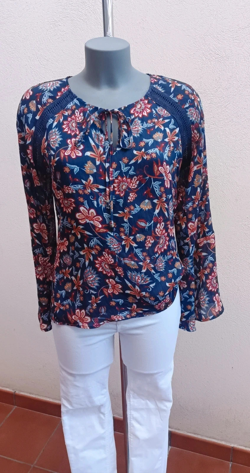 Blusa Boho Salsa - Estampado Floral y Mangas de Campana 🔔