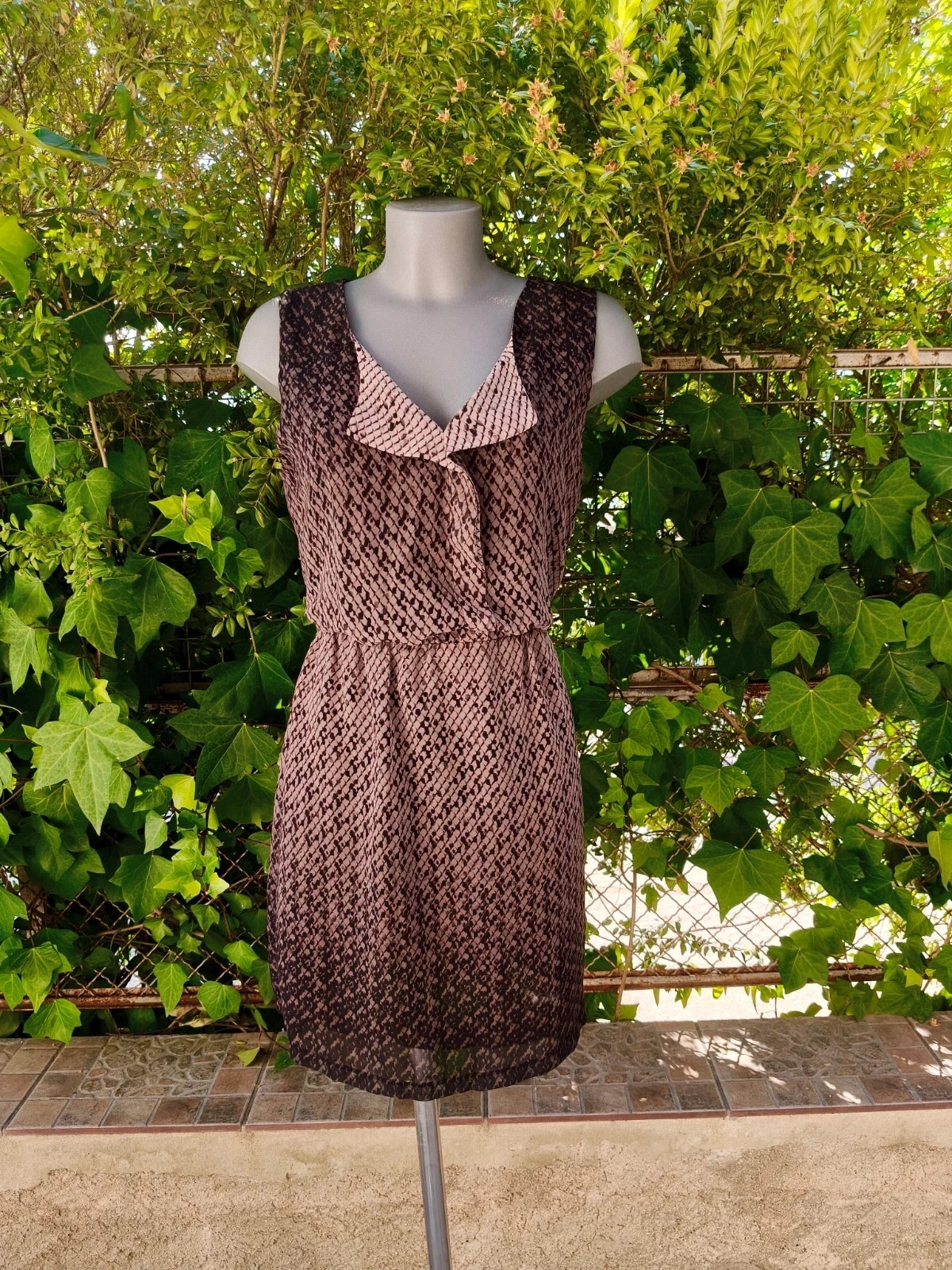 Vestido BURTON of London con estampado geométrico y cintura elástica 🌈