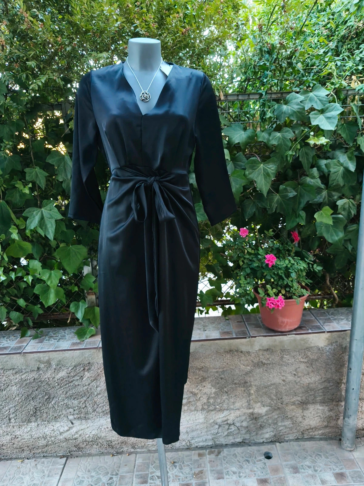 Vestido midi negro de satén con lazo 🌈 – Sazalaxa – taille S / 36 / 8 3