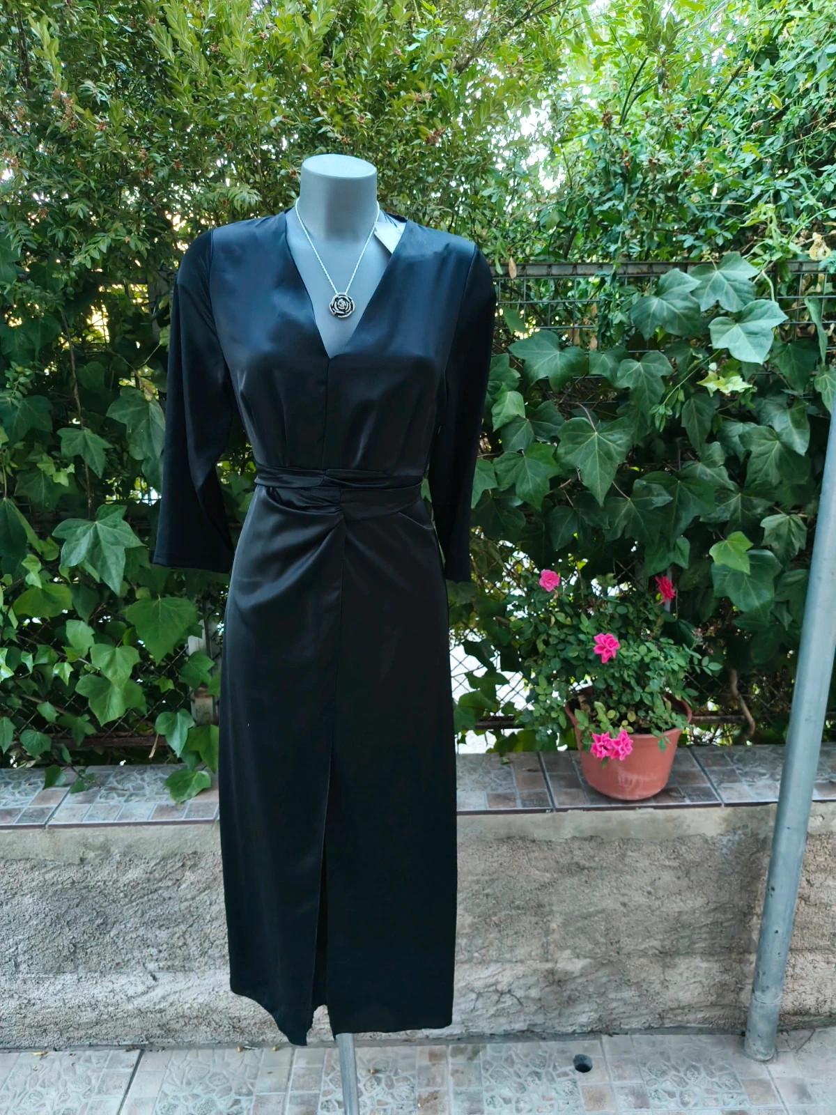 Vestido midi negro de satén con lazo 🌈 – Sazalaxa – taille S / 36 / 8 5
