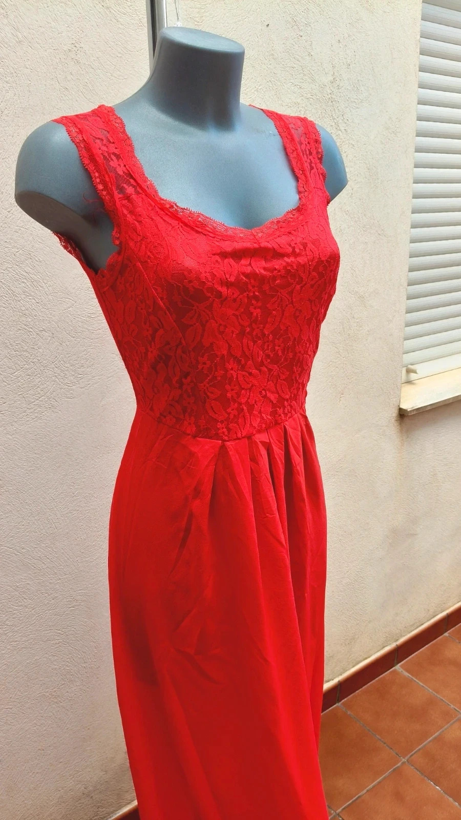 Vestido largo en rojo vibrante con encaje 🌈 – La Boutique – taille M / 38 / 10 4