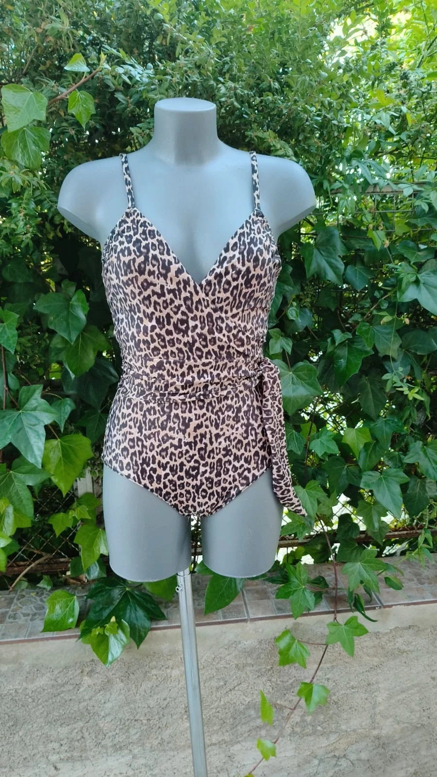 Bañador H&M Estampado de Leopardo - Efecto Moldeador 🌈 – H&M – taille S / 36 / 8