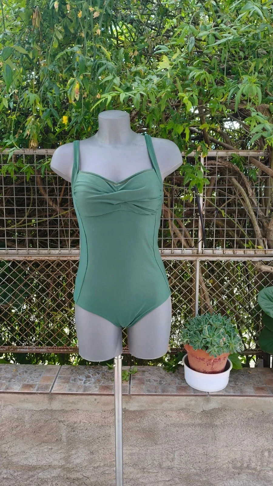Bañador Moldeador Verde Oliva - HEMA (Talla M) 🌈