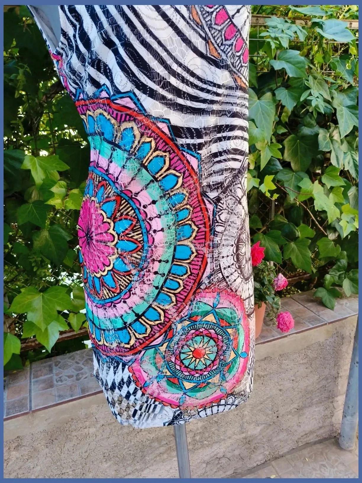 Vestido ajustado Izabel London XL con mandalas coloridas – Izabel London – taille XL / 42 / 14 3