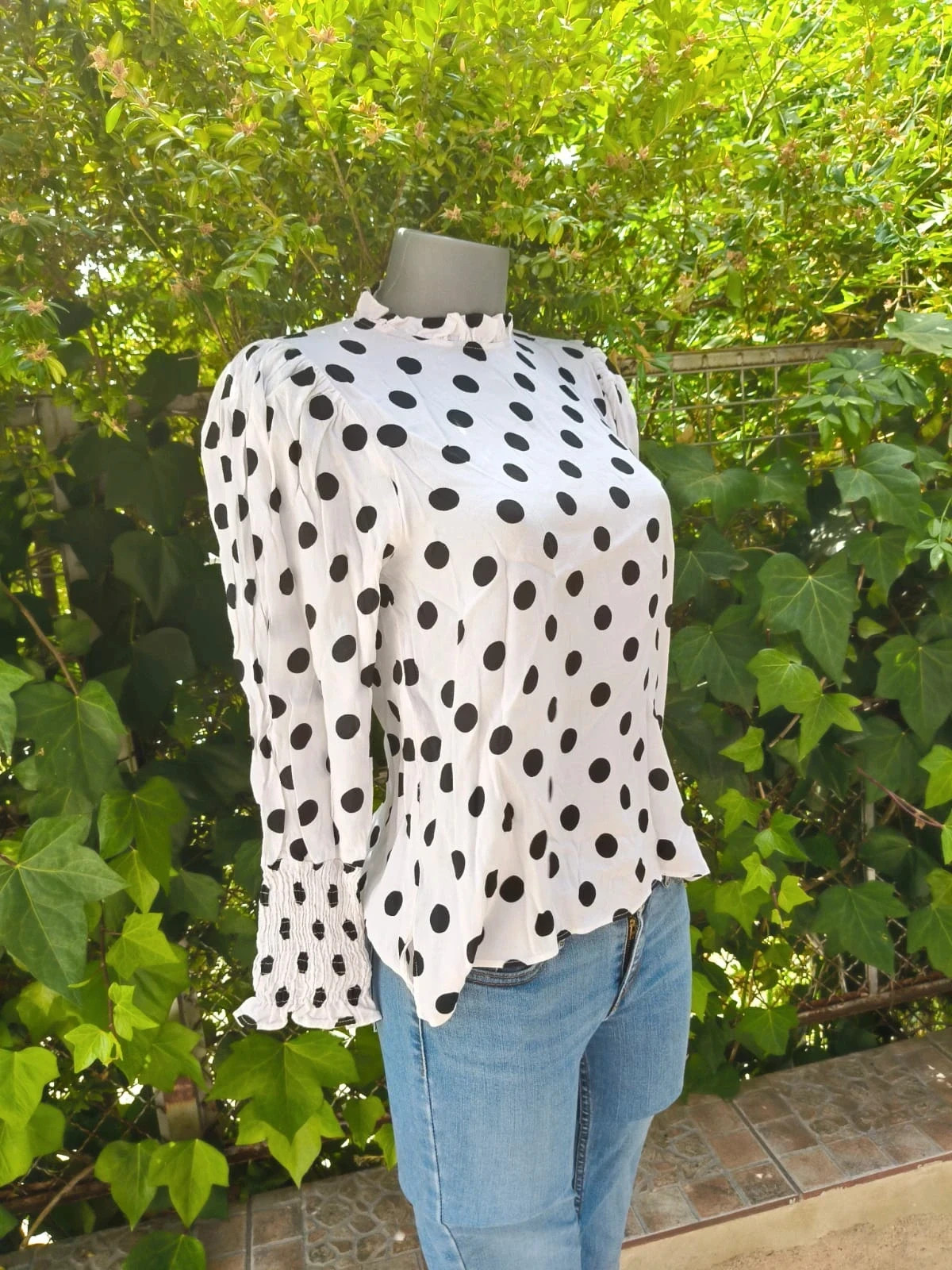 Blusa de Lunares Zara Woman – Elegancia Clásica con un Toque Romántico 🌈 – Zara – taille M / 38 / 10 3