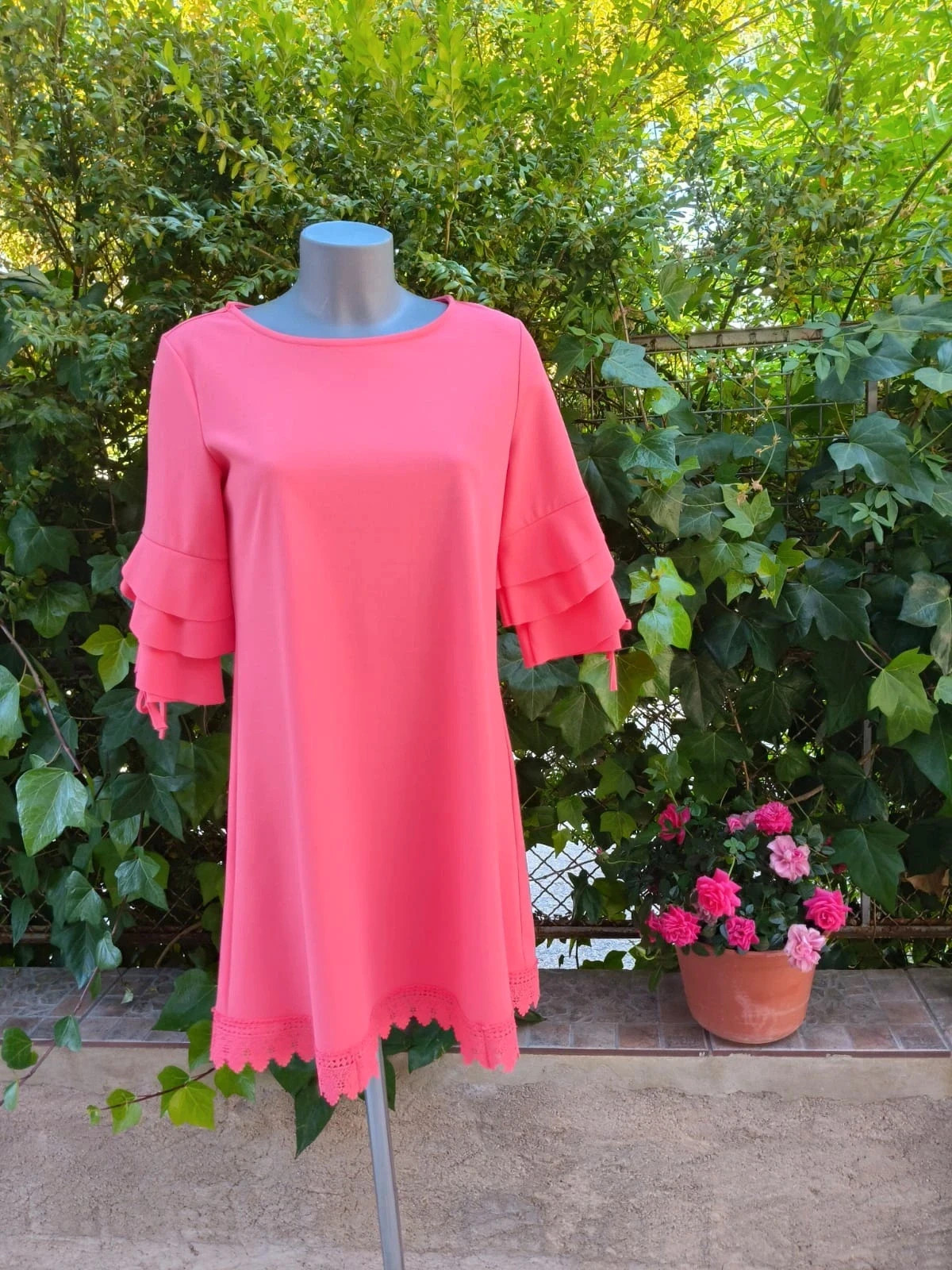 Vestido coral con mangas de volantes y encaje 🌈 – Made In Italy – taille S / 36 / 8 2