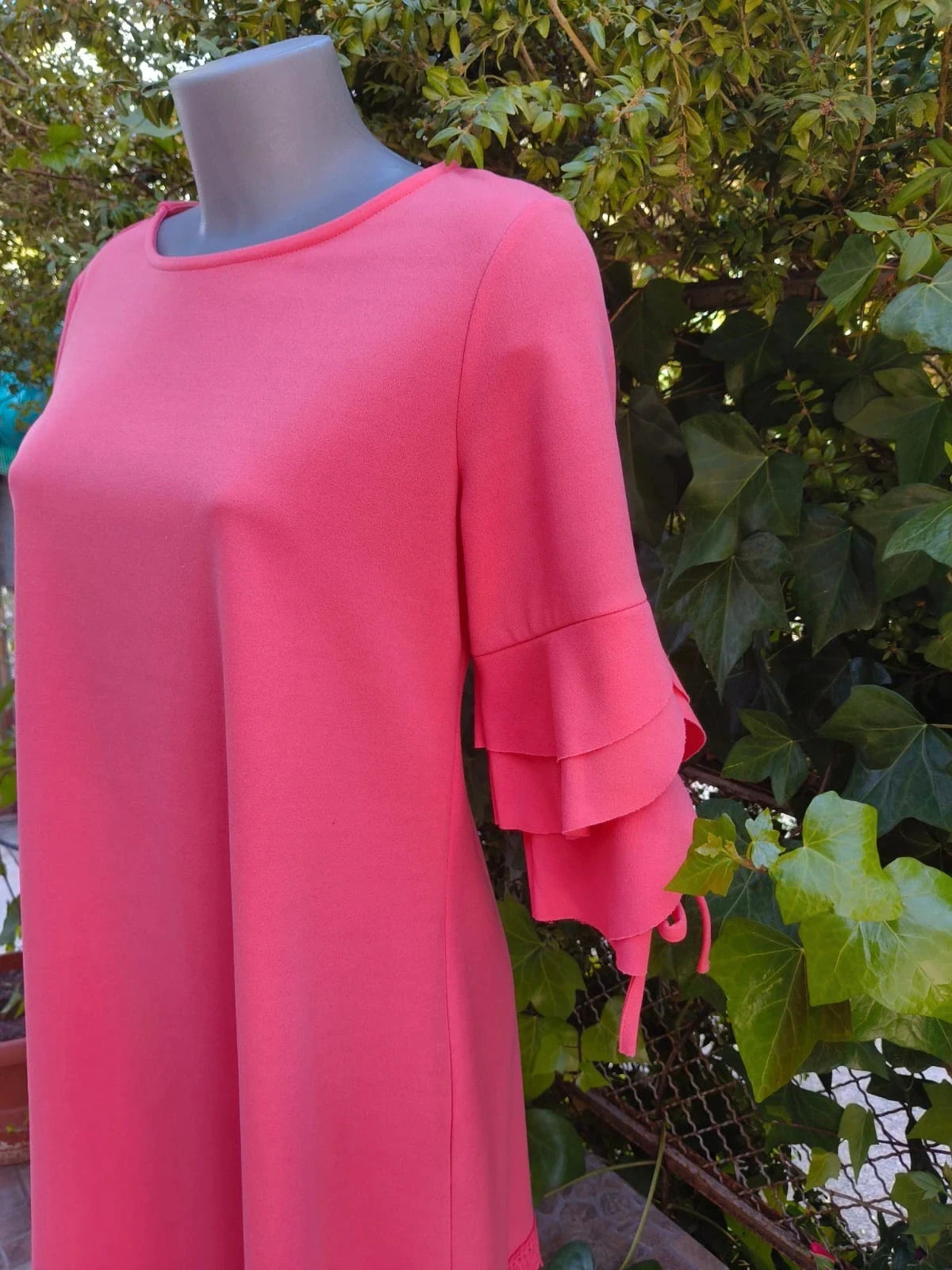 Vestido coral con mangas de volantes y encaje 🌈 – Made In Italy – taille S / 36 / 8 4