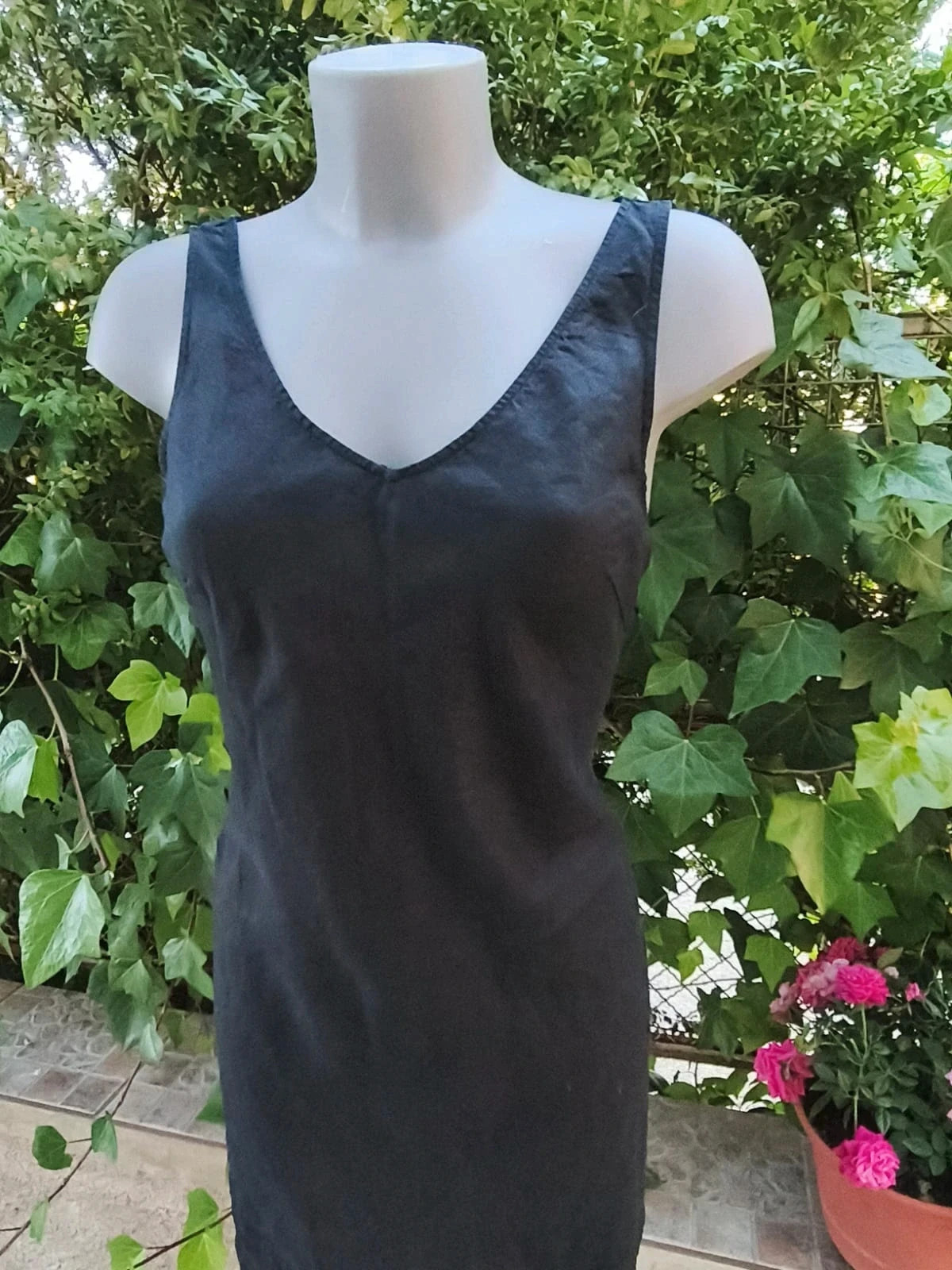 Vestido corto negro de lino con bordado calado / Robe courte en lin noir 🌈 – La Boutique – taille S / 36 / 8 4