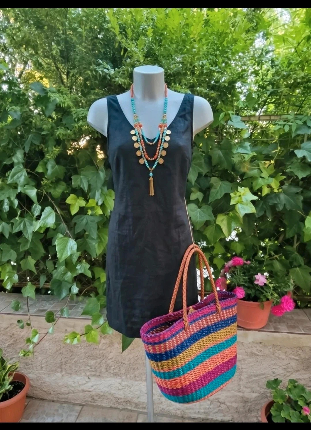 Vestido corto negro de lino con bordado calado / Robe courte en lin noir 🌈 – La Boutique – taille S / 36 / 8