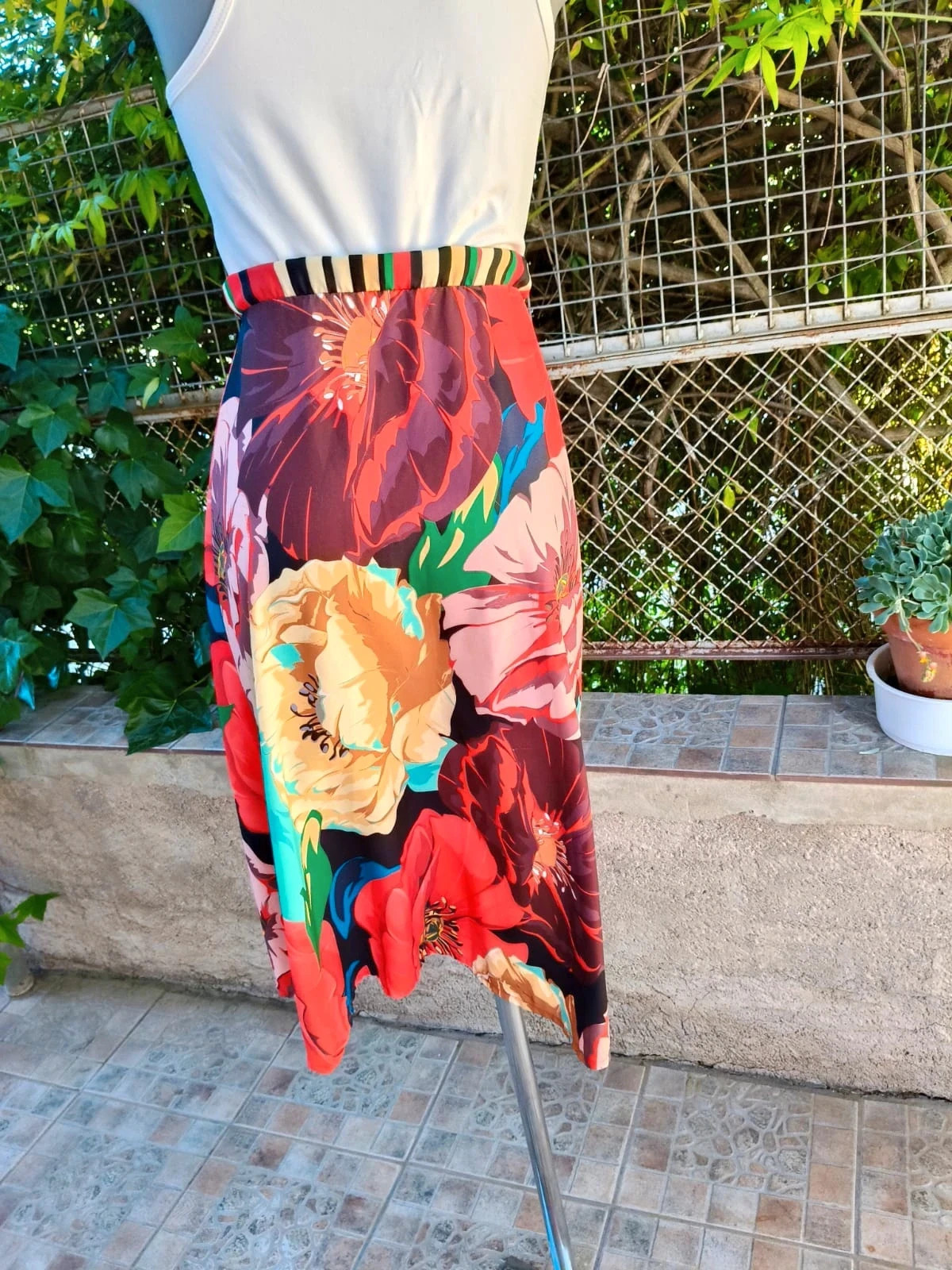 Falda Midi con Estampado Floral Vibrante 🌸 – Vintage Boutique – taille XL / 42 / 14 4