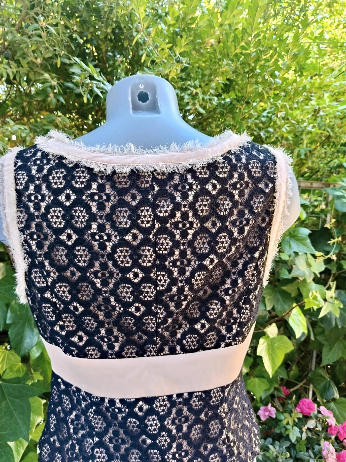 Top de encaje negro y satén beige con lazo Cabotine (Talla 44) 🌈 – Cabotine – taille XXL / 44 / 16 5