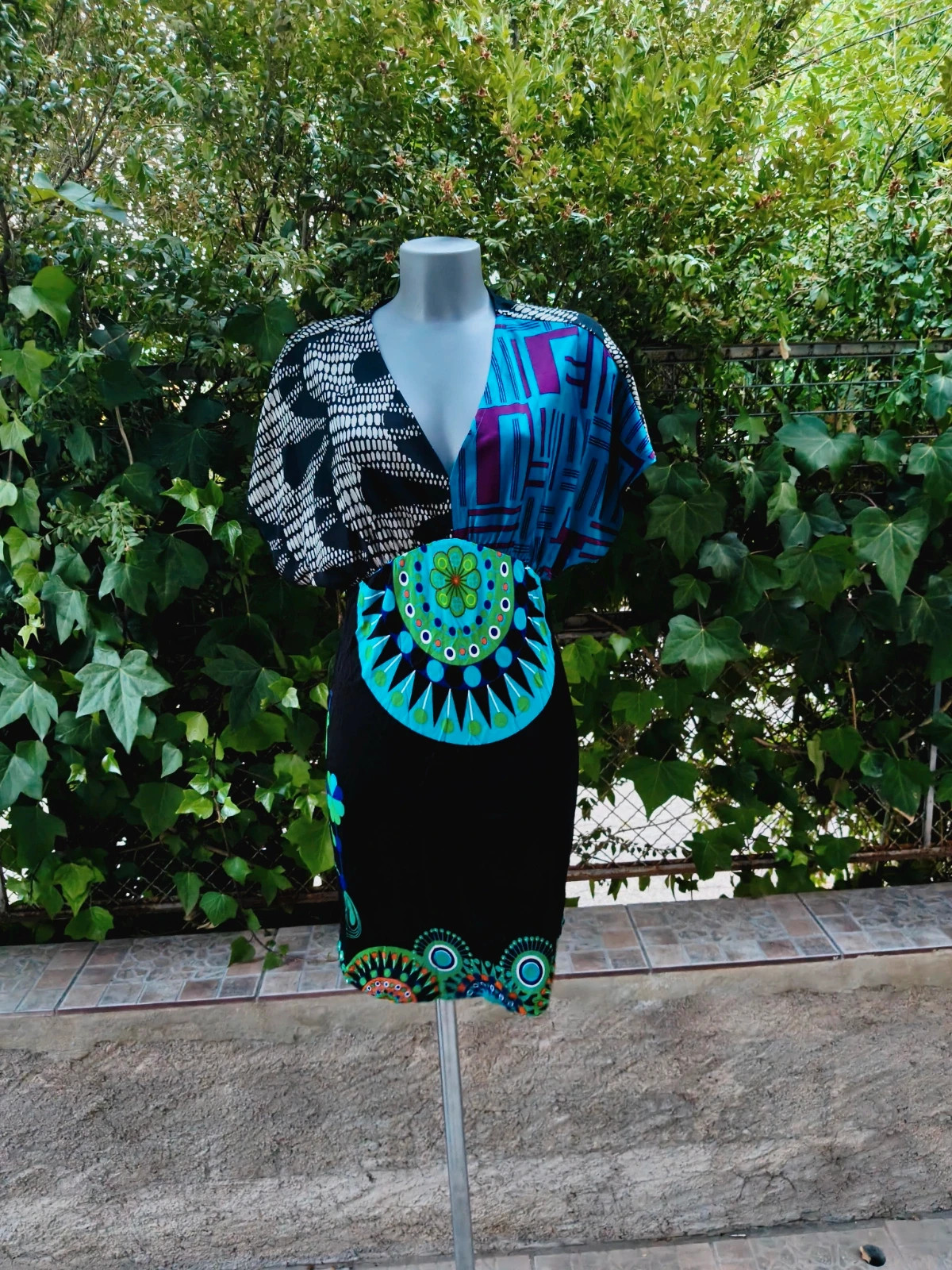 Vestido corto Custo Barcelona estampado colorido multicolor 🌈