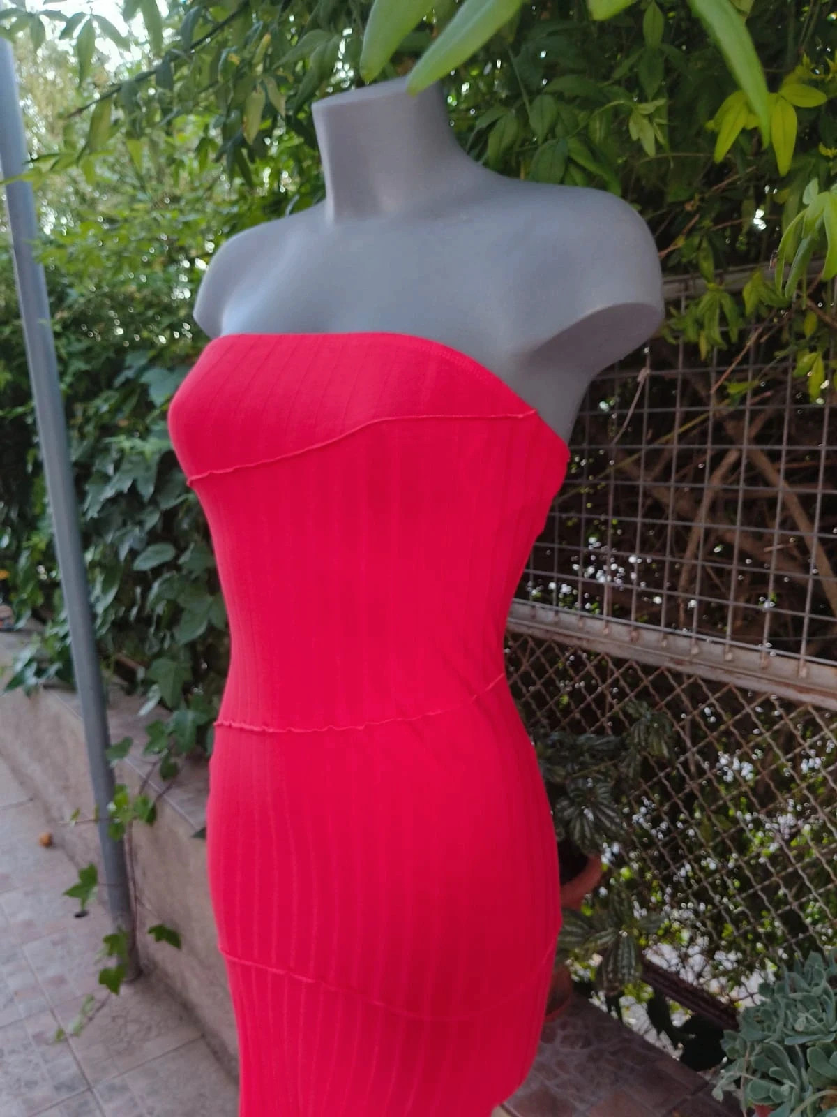 Vestido Palabra de Honor Rojo Canalé 🌈 – La Boutique – taille S / 36 / 8 4
