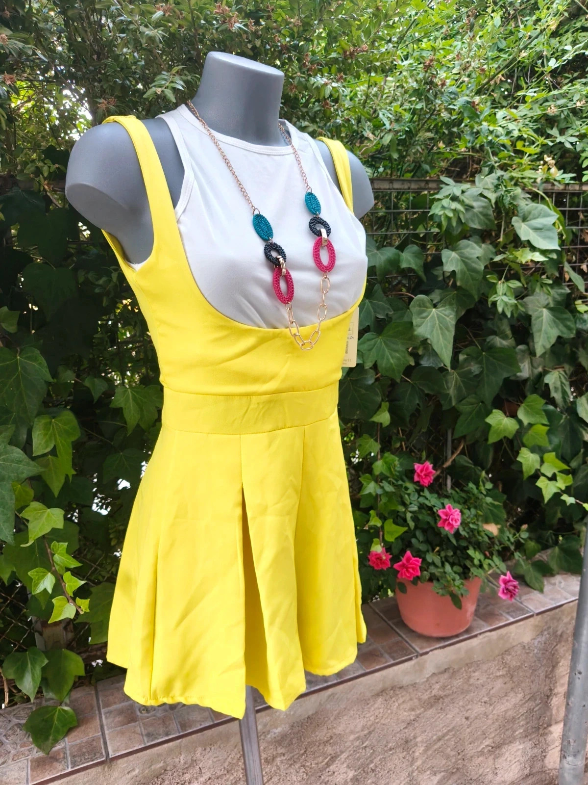Mono Corto Amarillo con Vuelo 🌈 – La Boutique – taille Taille unique 2
