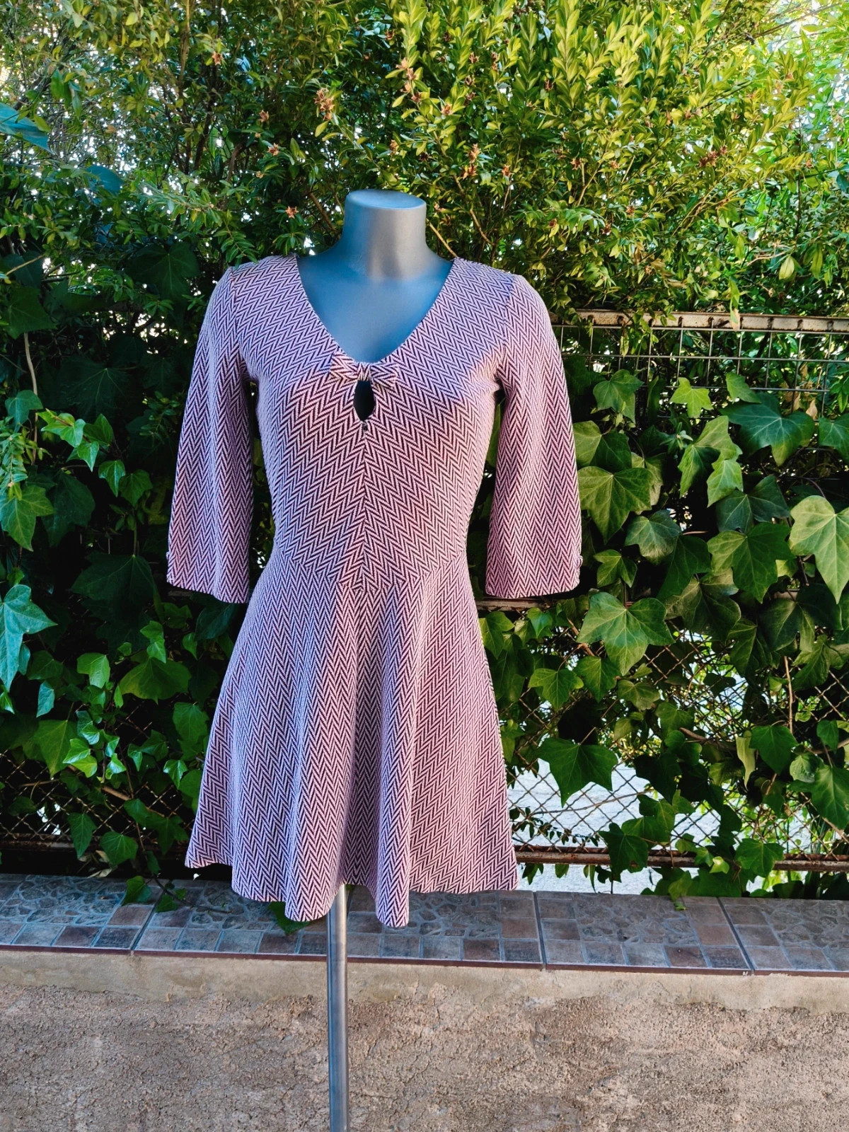 Vestido corto de Fórmula joven estampado zigzag – Fórmula Joven – taille S / 36 / 8