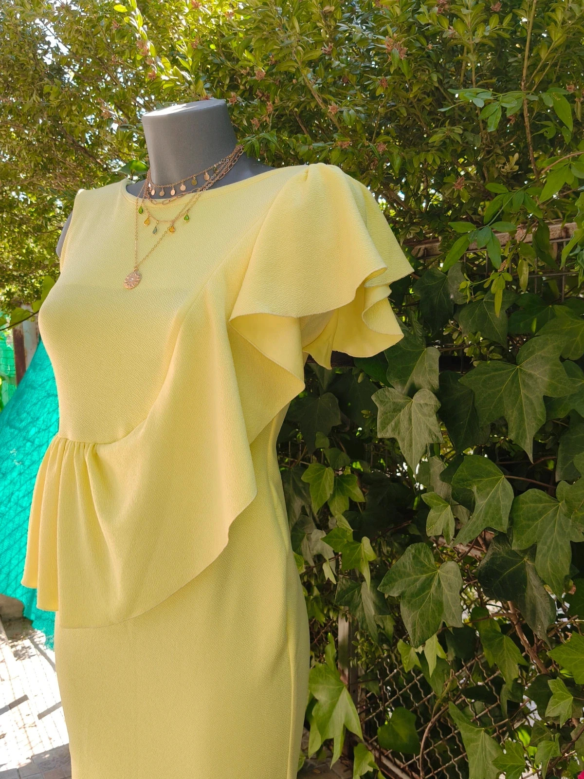 Vestido invitada amarillo con volantes 🌈 – La Boutique – taille M / 38 / 10 5