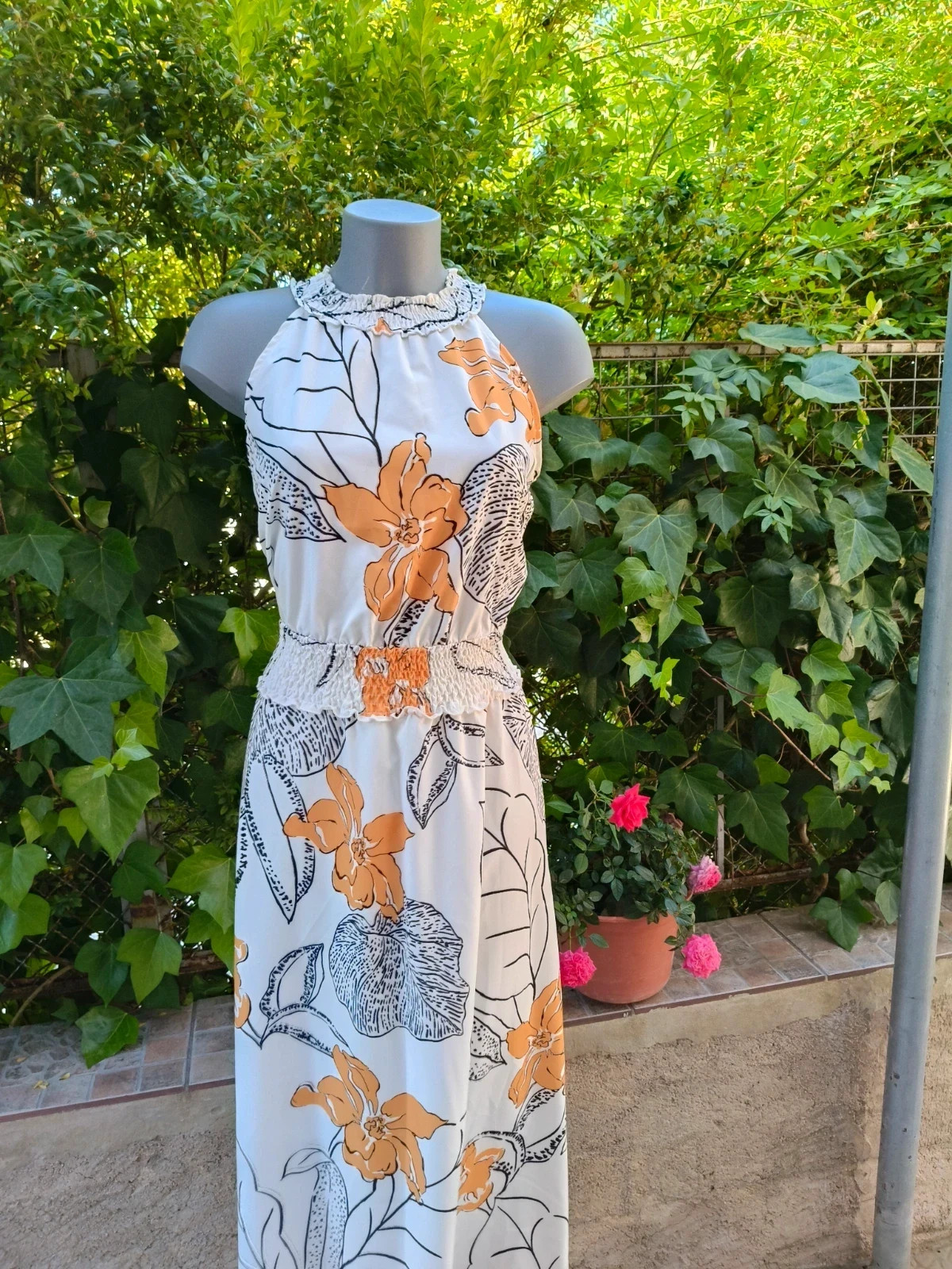 Vestido largo blanco floral naranja, escote halter y nido de abeja 🐝 – La Boutique – taille M / 38 / 10 2