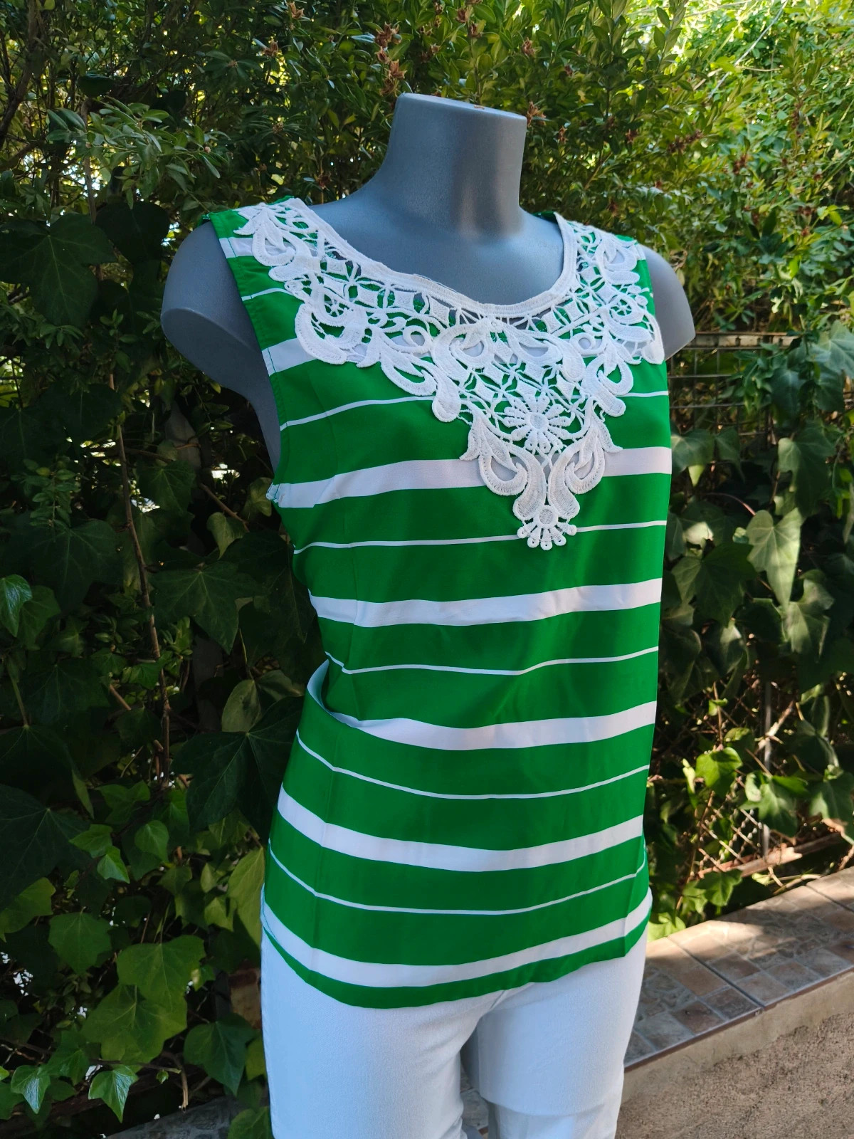 Blusa de rayas verde y blanca con detalle de encaje FMM 🌈 – FMM – taille XL / 42 / 14 5