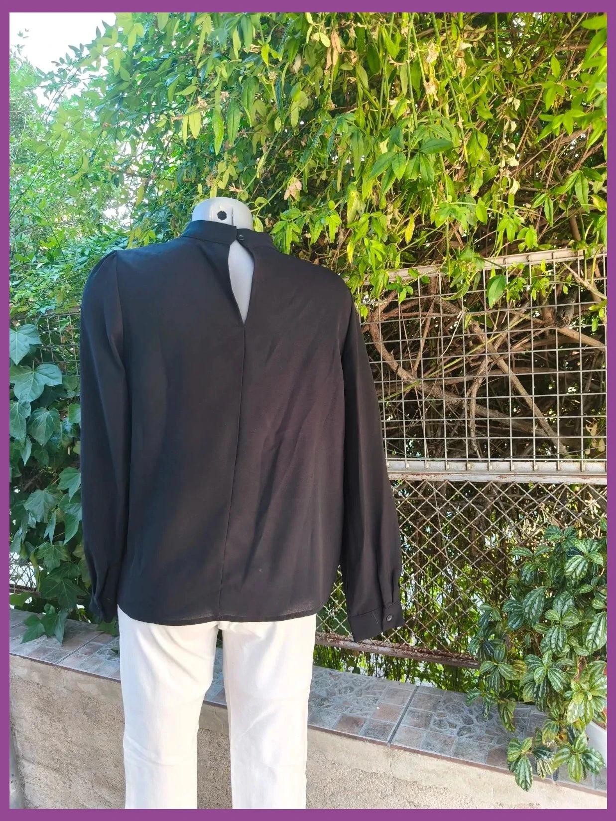Elegante Blusa Negra de Cuello Alto y Manga Larga – La Boutique – taille S / 36 / 8 4