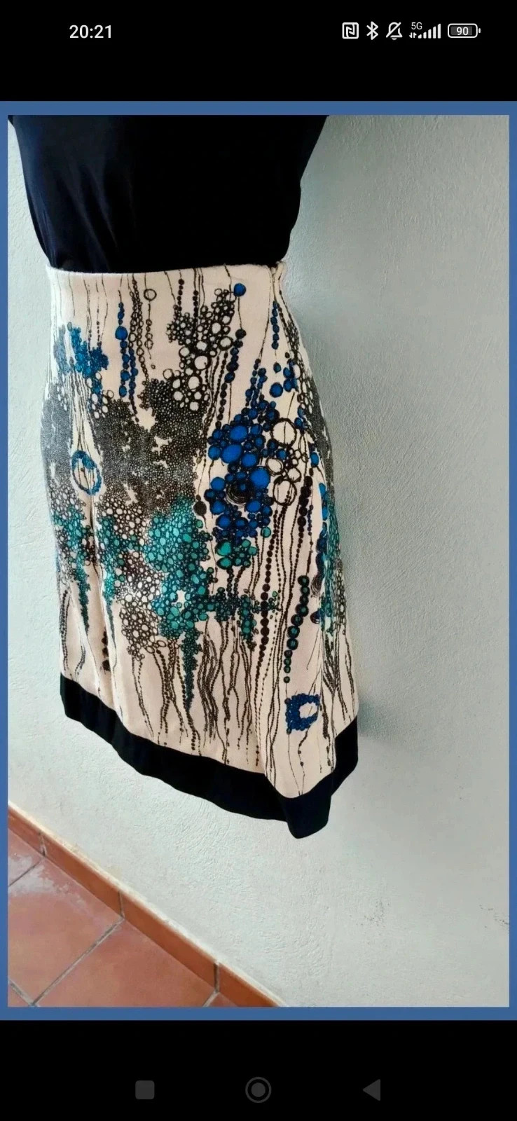 Falda estampada con bajo negro 🌈 – La Boutique – taille M / 38 / 10 3