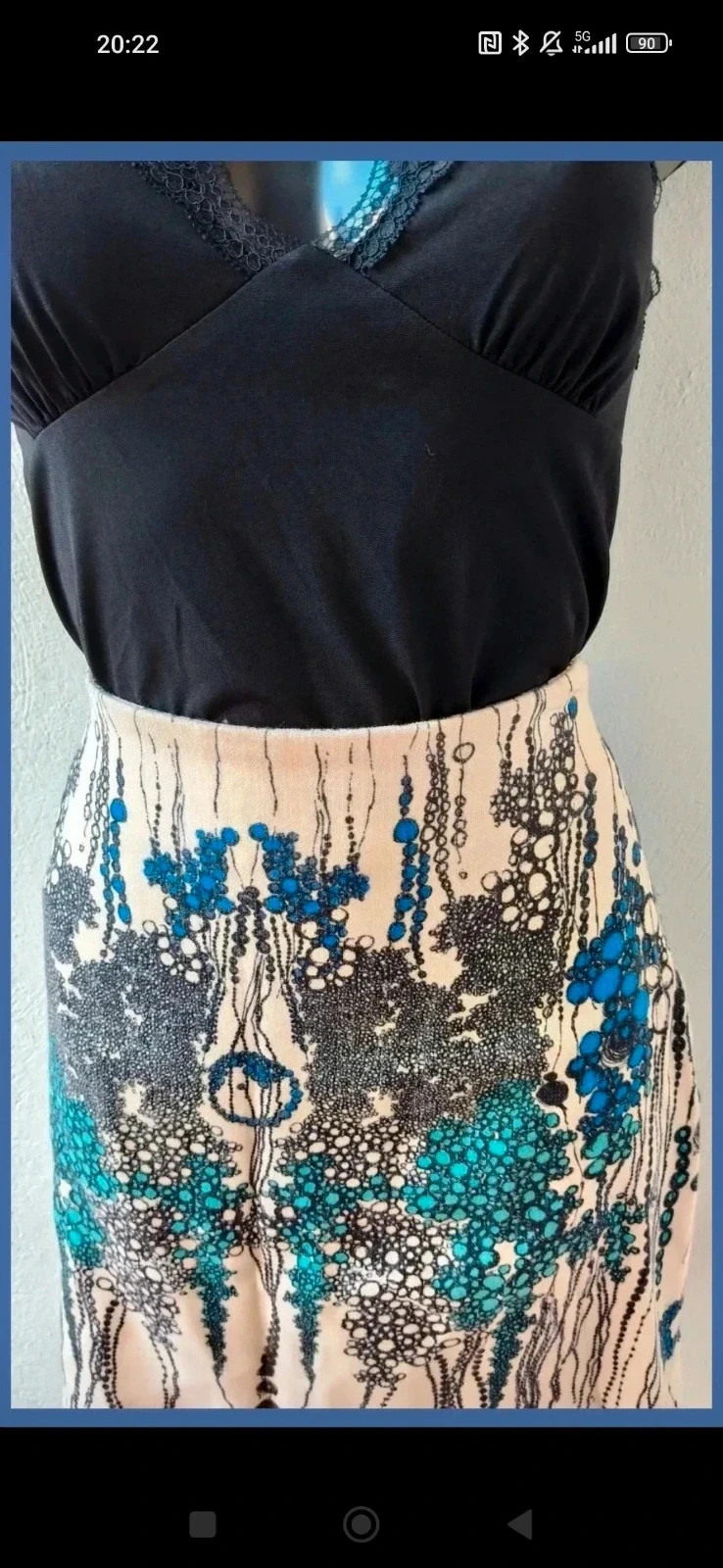 Falda estampada con bajo negro 🌈 – La Boutique – taille M / 38 / 10 4
