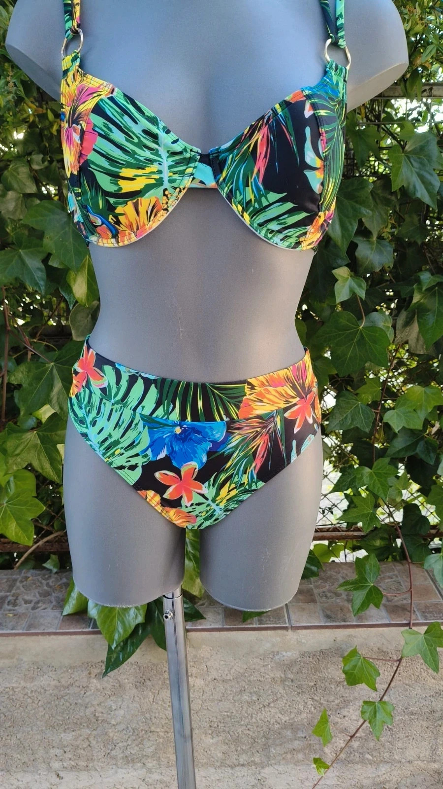 Bikini Tropical de Talle Alto - Nuevo y Colorido 🌈 – Summer – taille L / 40 / 12 3