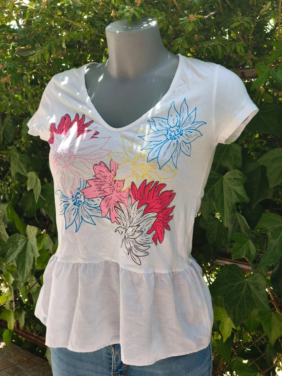Camiseta Blanca con Estampado Floral y Volante - Salsa (Talla S) 🌈 – Salsa – taille S / 36 / 8 4