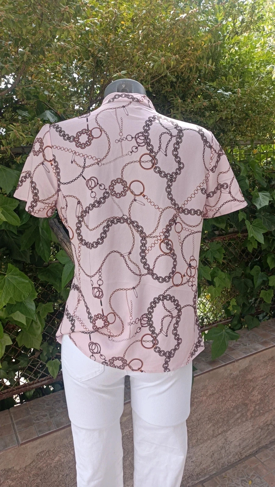 Blusa romántica rosa con estampado de cadenas – Mohito 🌈 – Mohito – taille S / 36 / 8 5