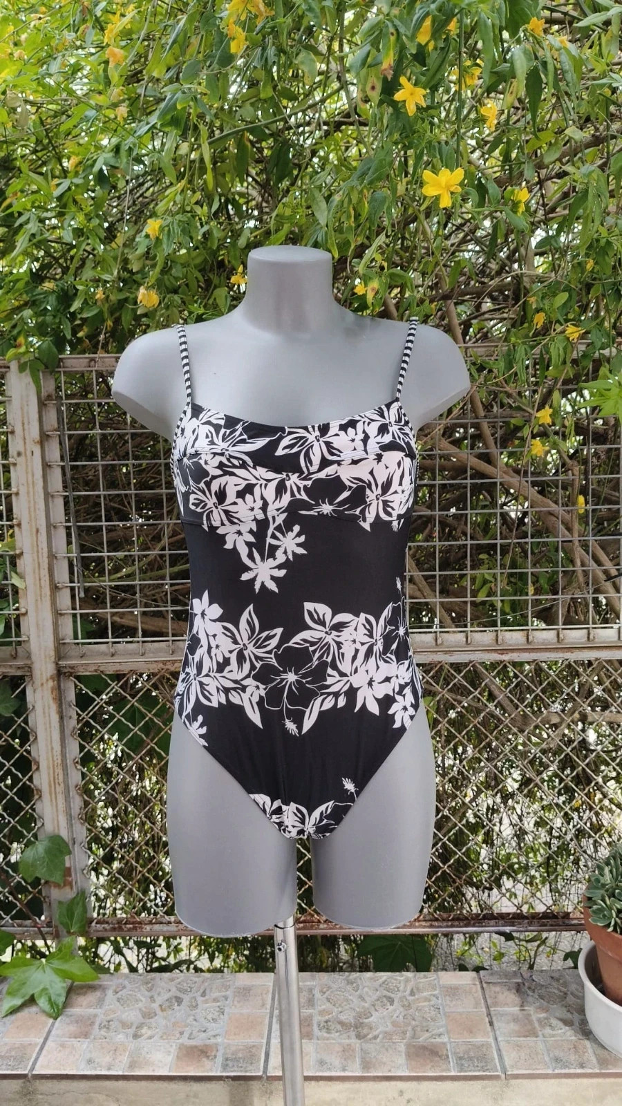 Bañador Tribord Negro con Estampado Floral - Talla M 🌈 – Tribord – taille M / 38 / 10 2