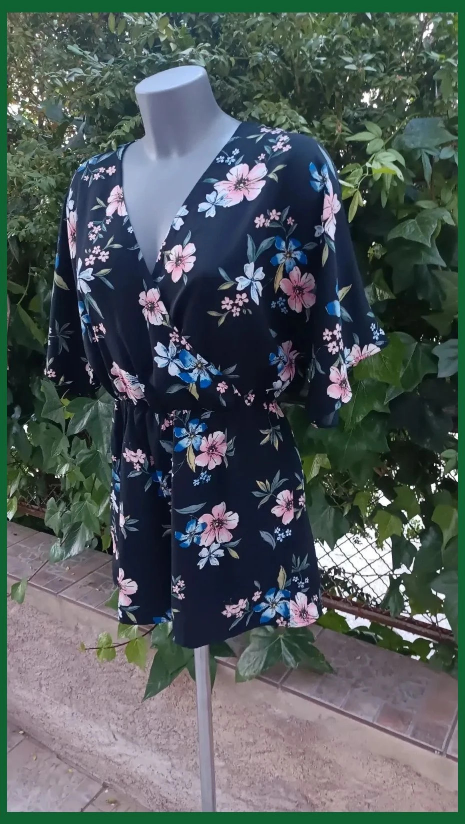 Mono corto floral negro - Jennyfer (Talla M) 🌈 – Jennyfer – taille M / 38 / 10 3