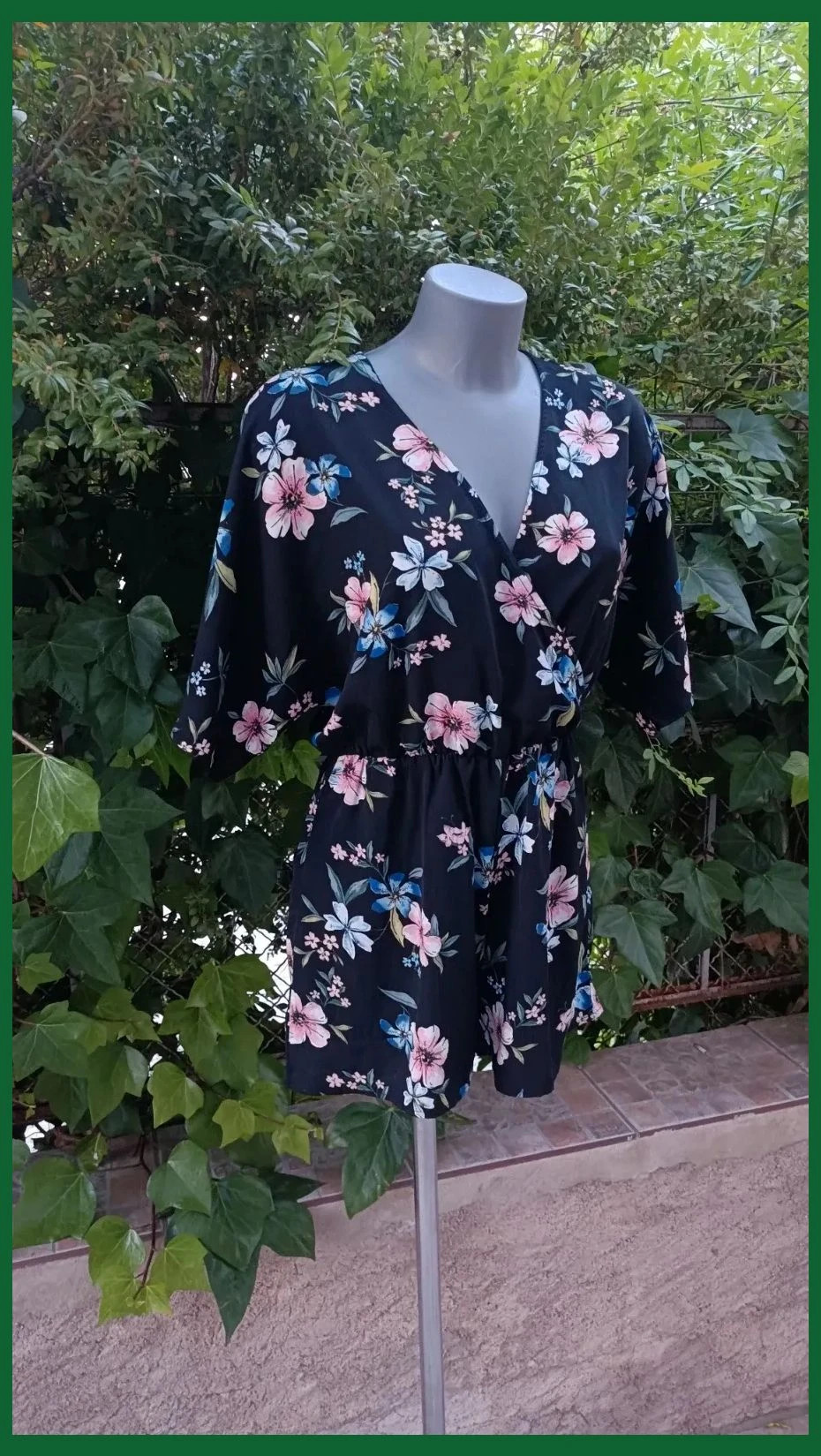 Mono corto floral negro - Jennyfer (Talla M) 🌈 – Jennyfer – taille M / 38 / 10 2