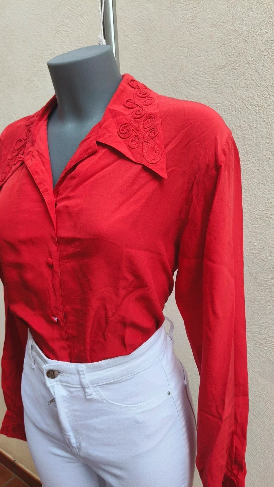 Camisa Roja Vintage con Bordados Soutache en Cuello y Puños 😍 – Vintage Boutique – taille L / 40 / 12 3