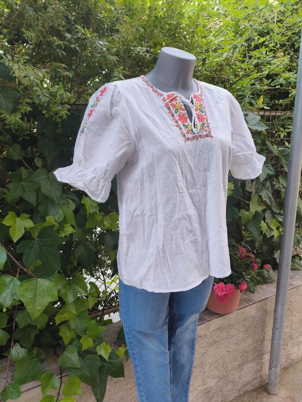 Blusa Blanca con Bordados Florales - Springfield (Talla M / 38) 🌈 – Springfield – taille M / 38 / 10 3
