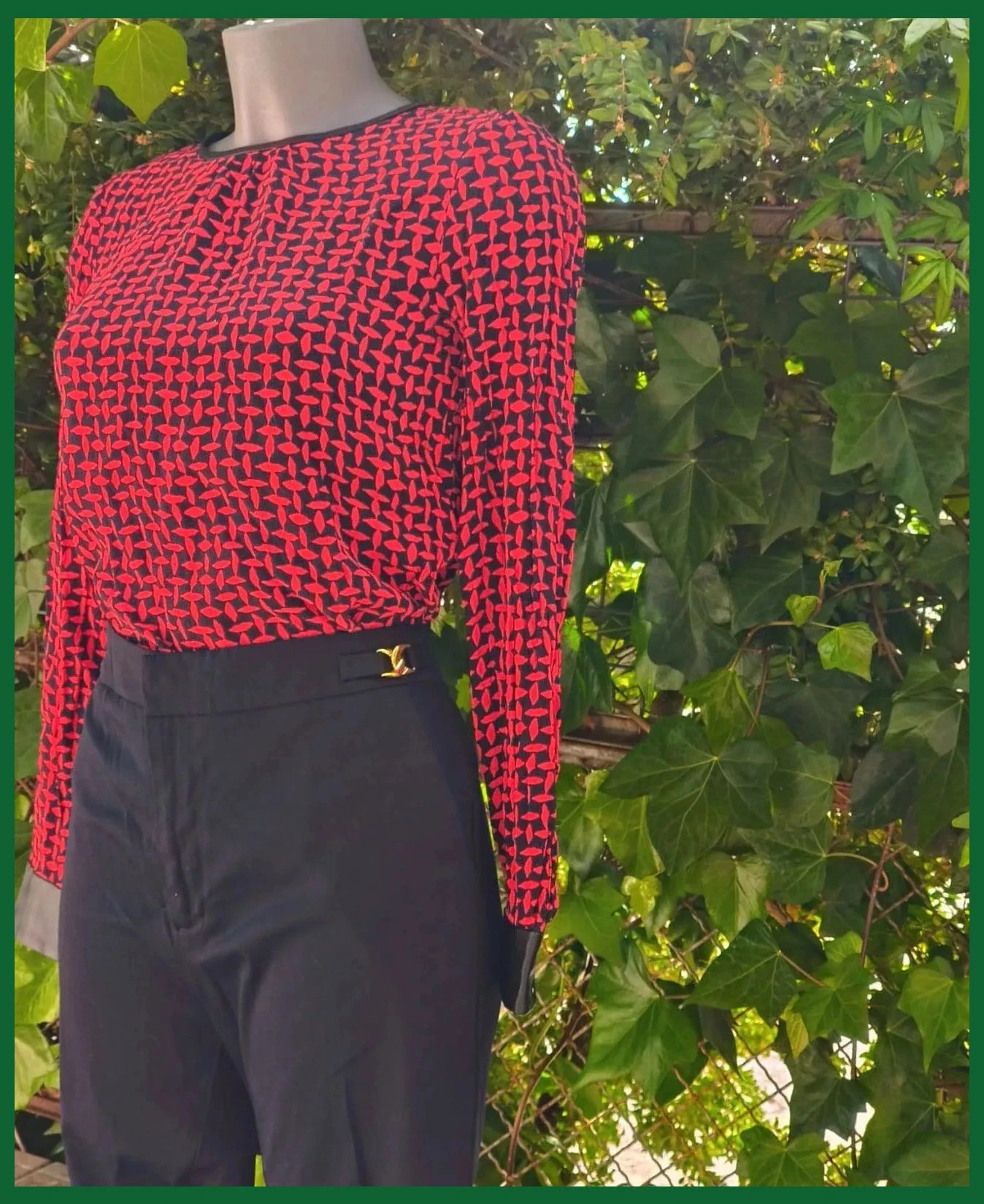 Pantalón negro de vestir con detalle dorado en la cintura 🌈 – Sfera Basic – taille L / 40 / 12 3