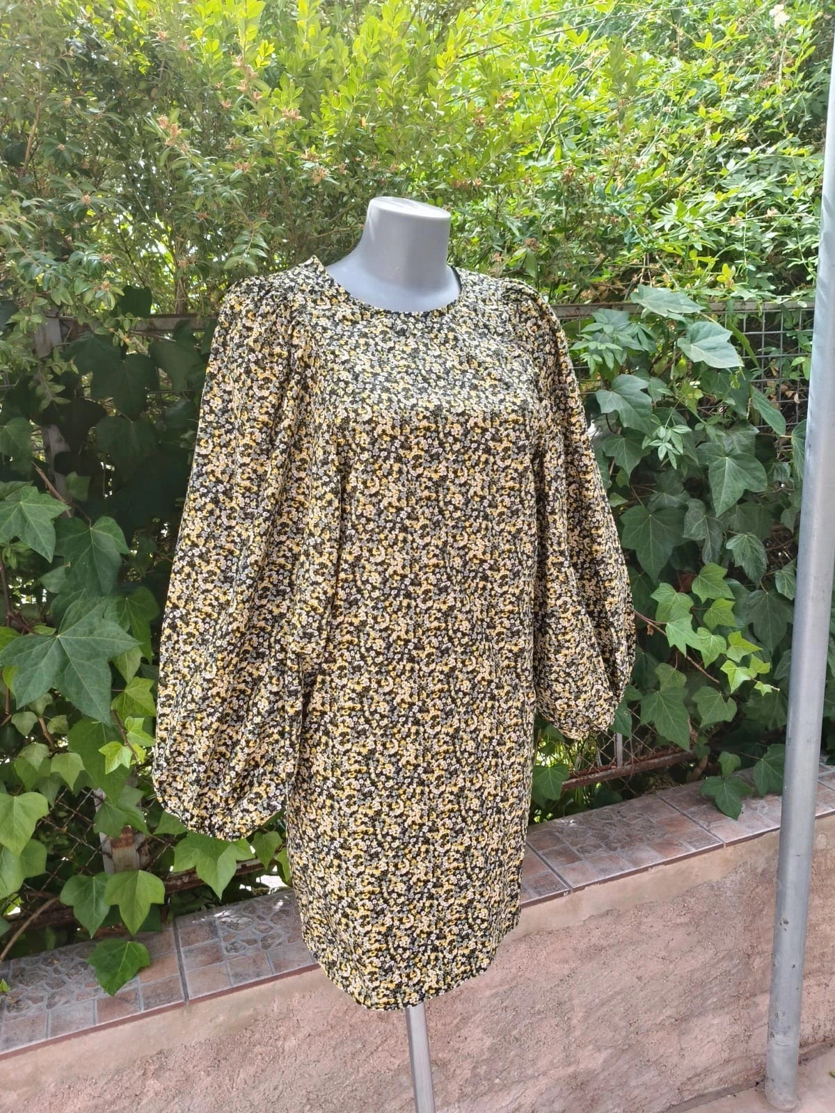 Vestido Corto de Flores - H&M (Talla M) 🌈 – H&M – taille M / 38 / 10 2