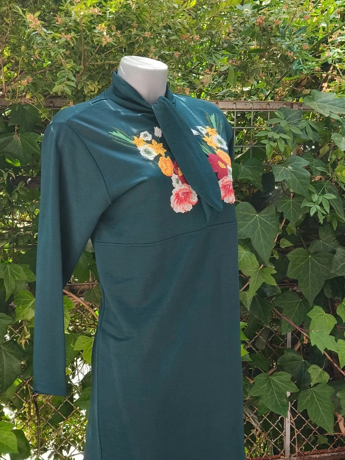 Vestido corto verde botella con bordados - Zara 🌈 – Zara – taille S / 36 / 8 2