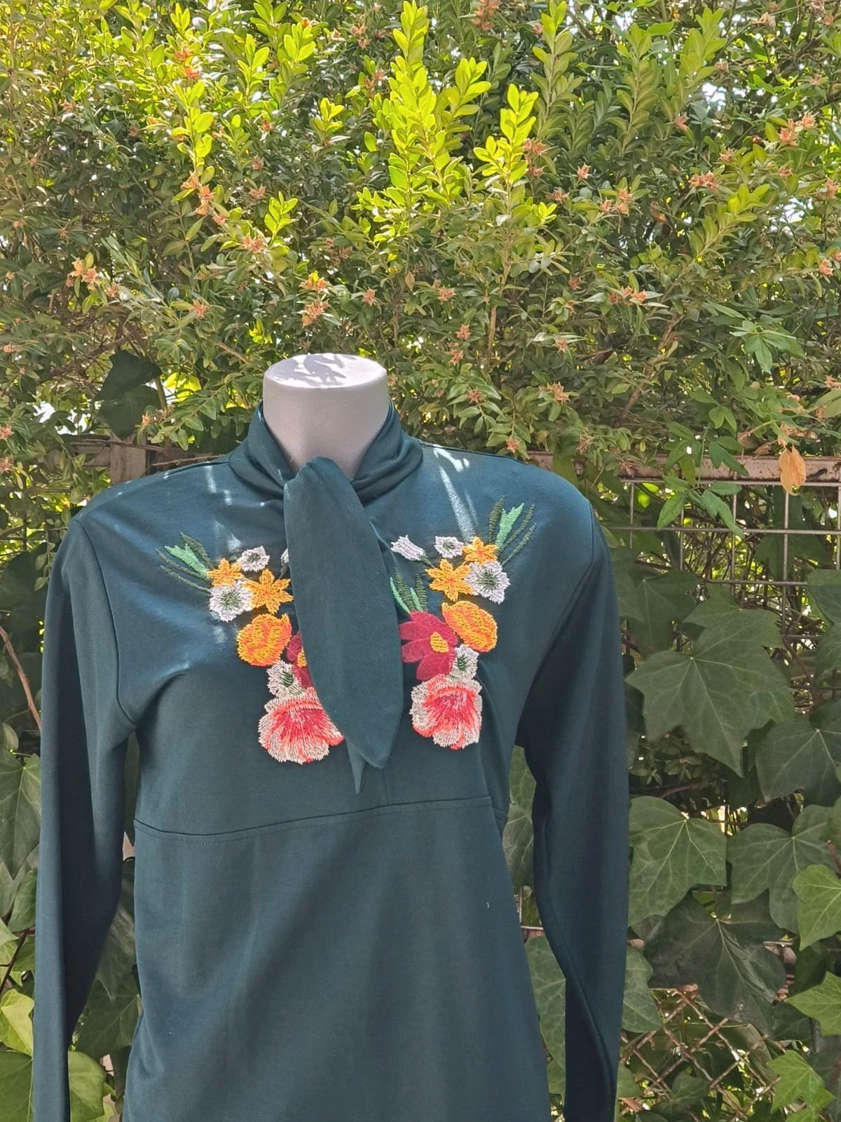 Vestido corto verde botella con bordados - Zara 🌈 – Zara – taille S / 36 / 8 3