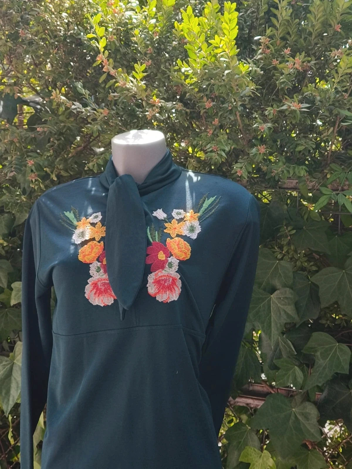 Vestido corto verde botella con bordados - Zara 🌈 – Zara – taille S / 36 / 8 4