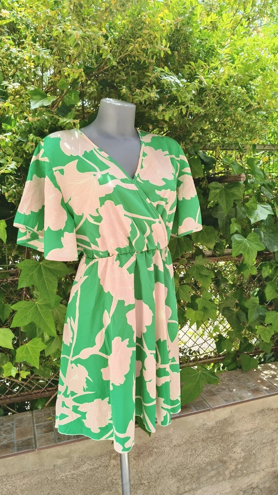 Vestido Corto Estampado Floral - Verde y Beige 🌈 – La Boutique – taille XL / 42 / 14 2