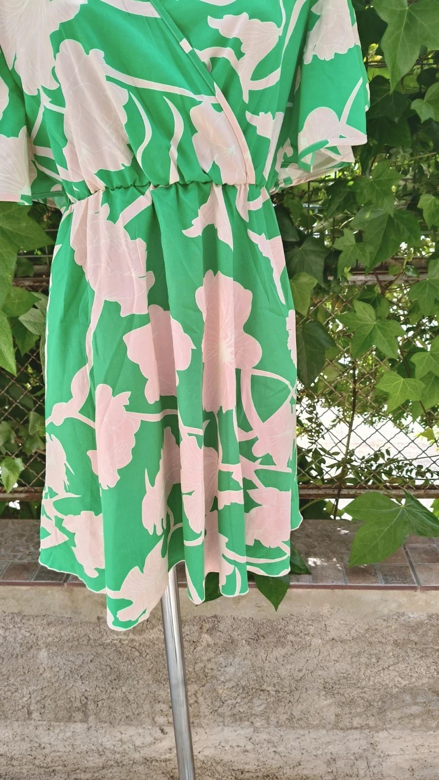 Vestido Corto Estampado Floral - Verde y Beige 🌈 – La Boutique – taille XL / 42 / 14 5