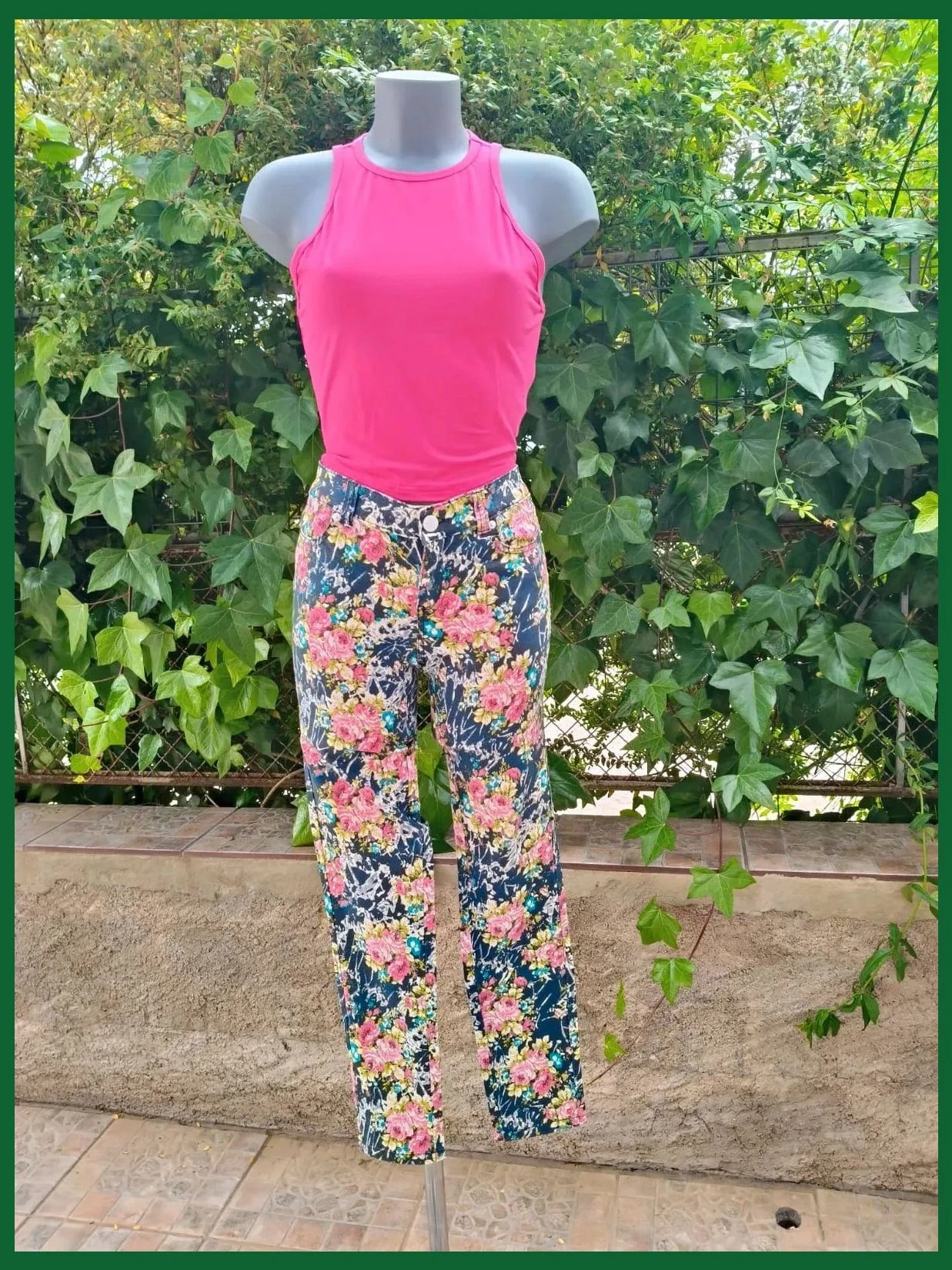 Pantalones Tezenis con Estampado Floral - Talla M 🌈